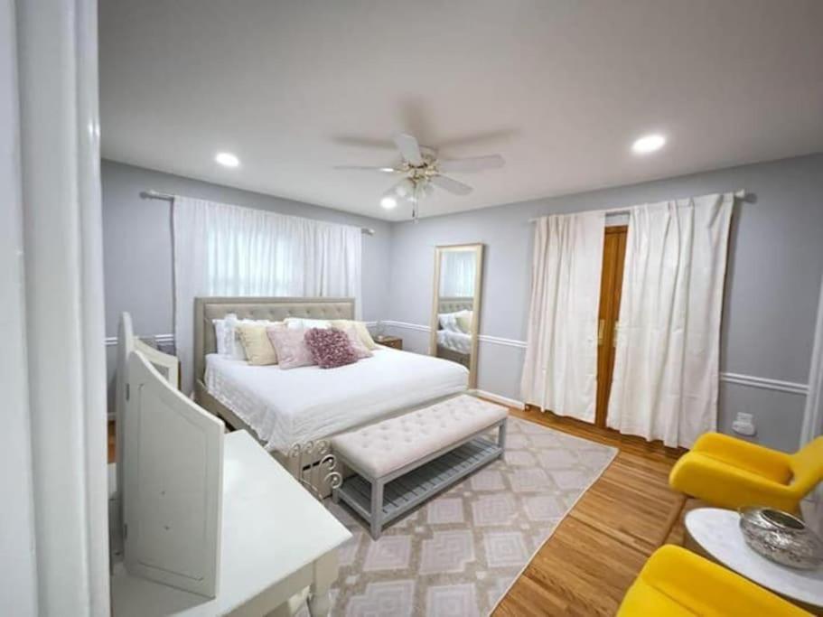 Family Room photo 1