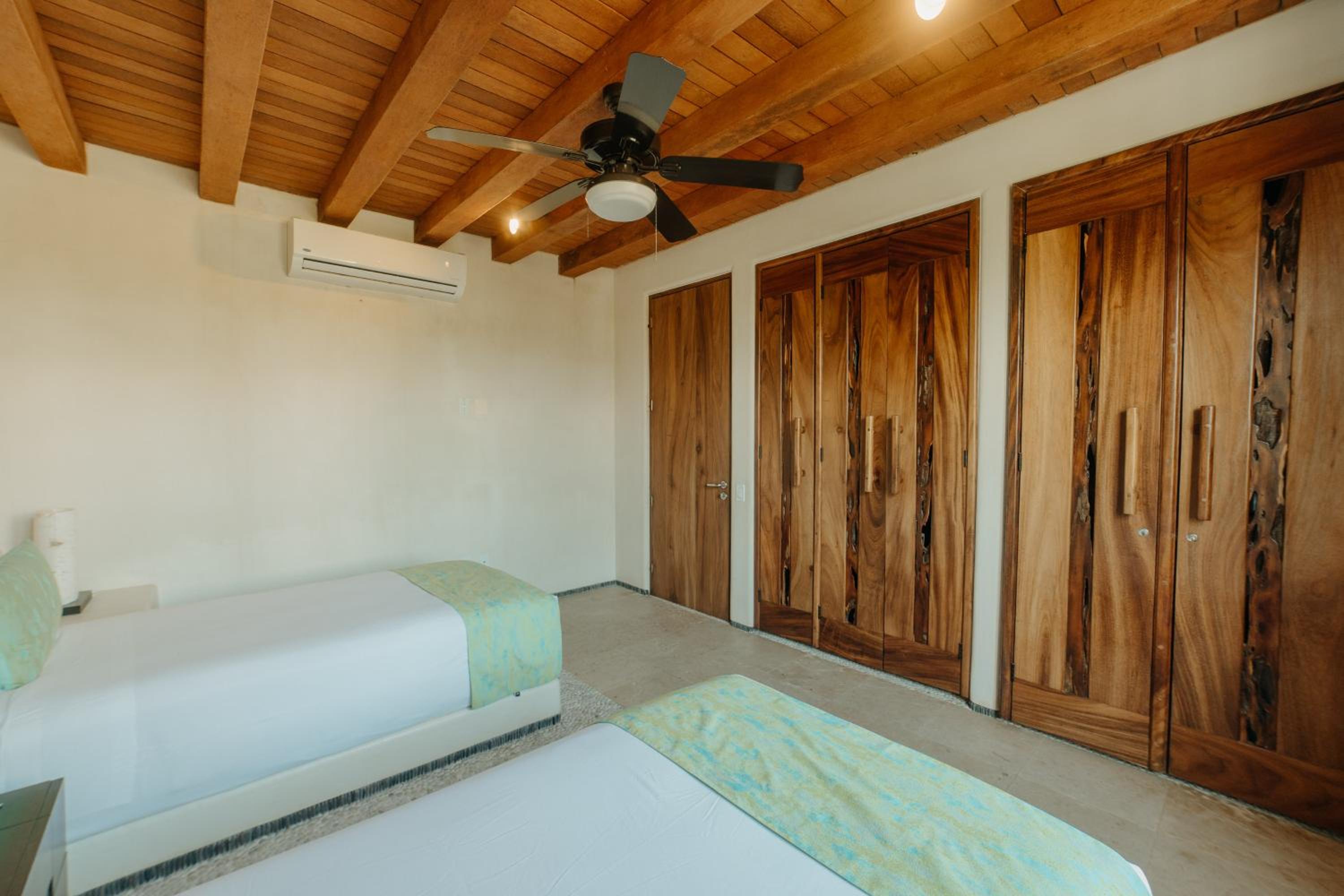 Superior Suite with Sea View photo 2