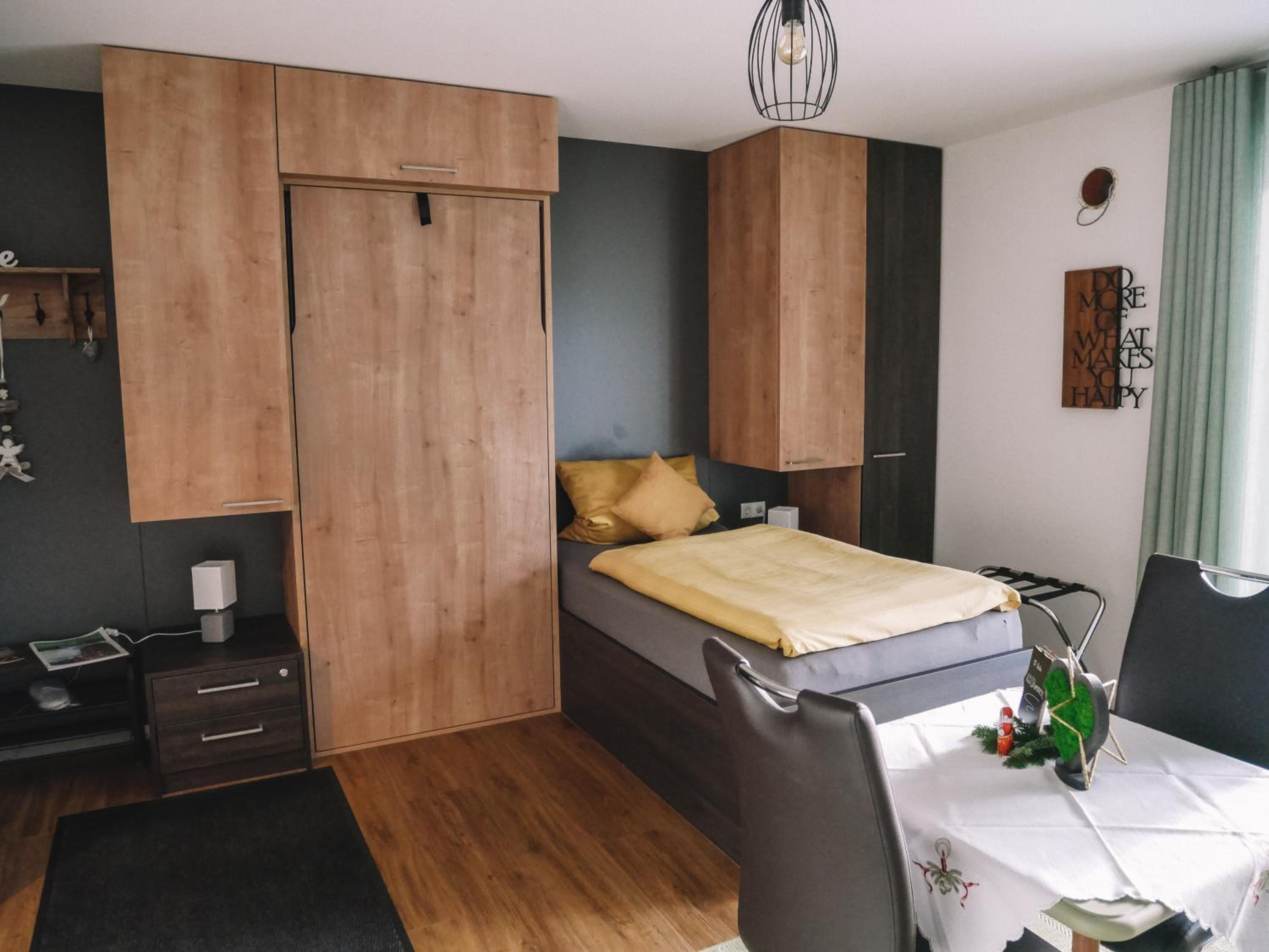 One-Bedroom Apartment photo 1