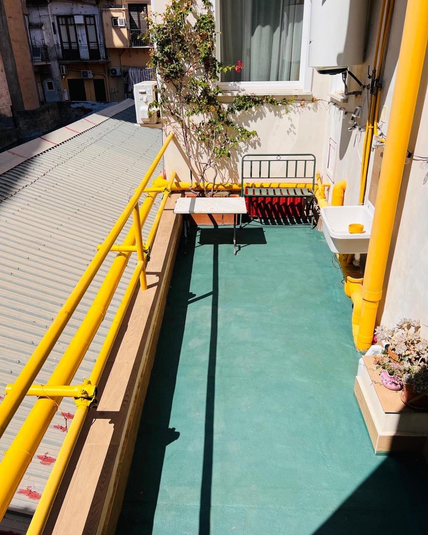 Double Room with Private External Bathroom - Photo 11
