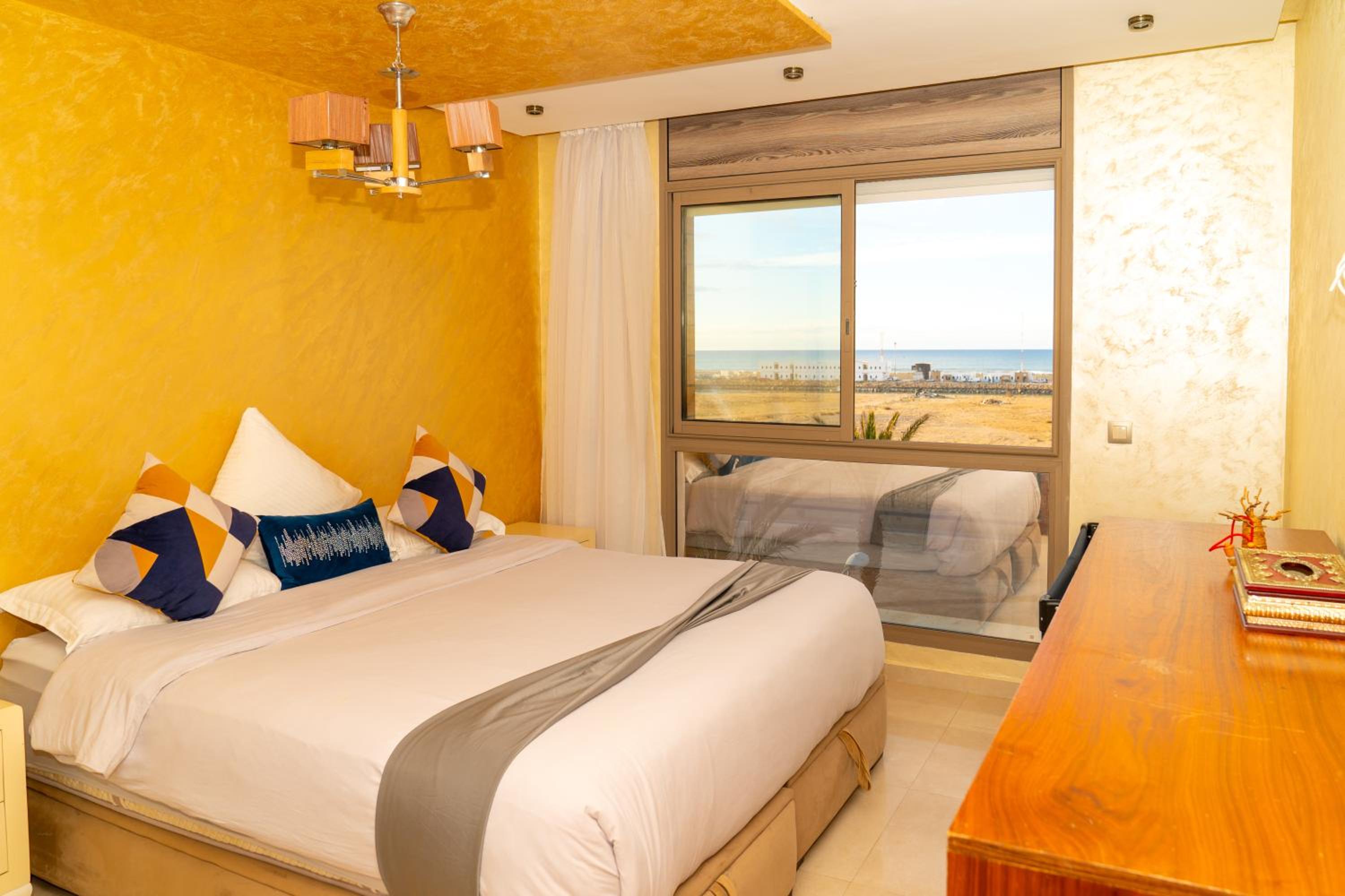 Apartment with Sea View - Photo 23