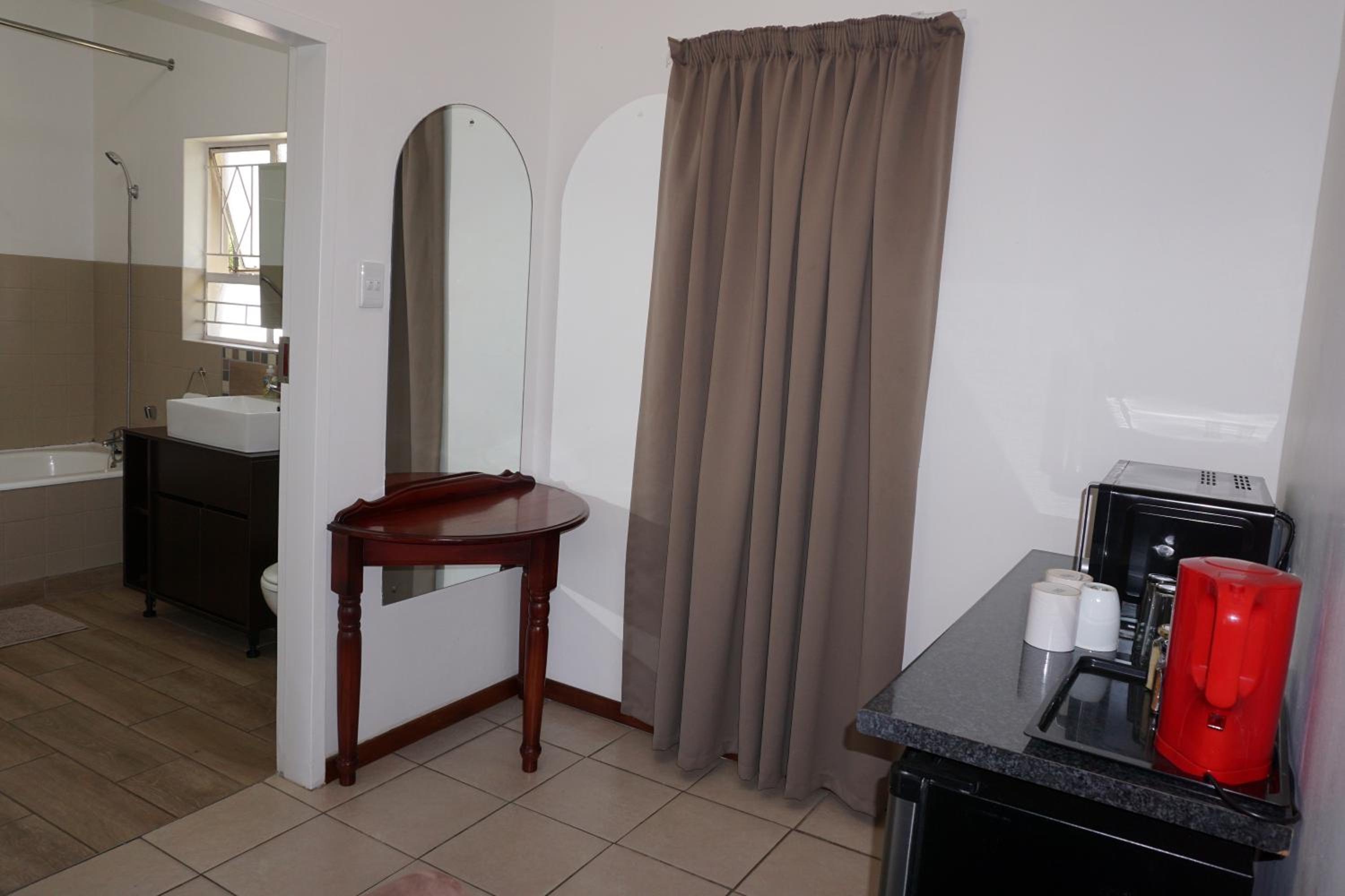 Executive Studio - Photo 3