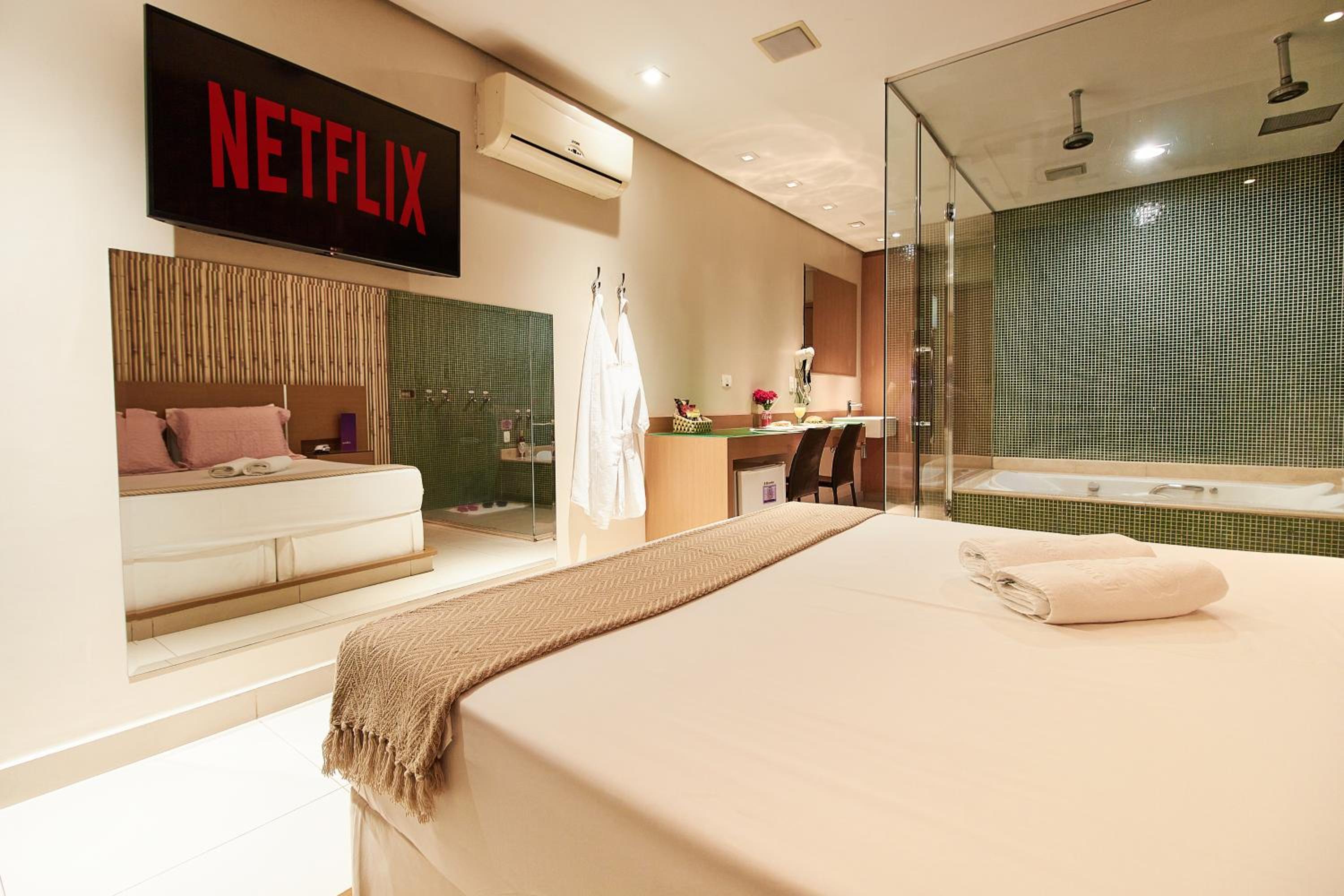 Deluxe Suite - Photo 4