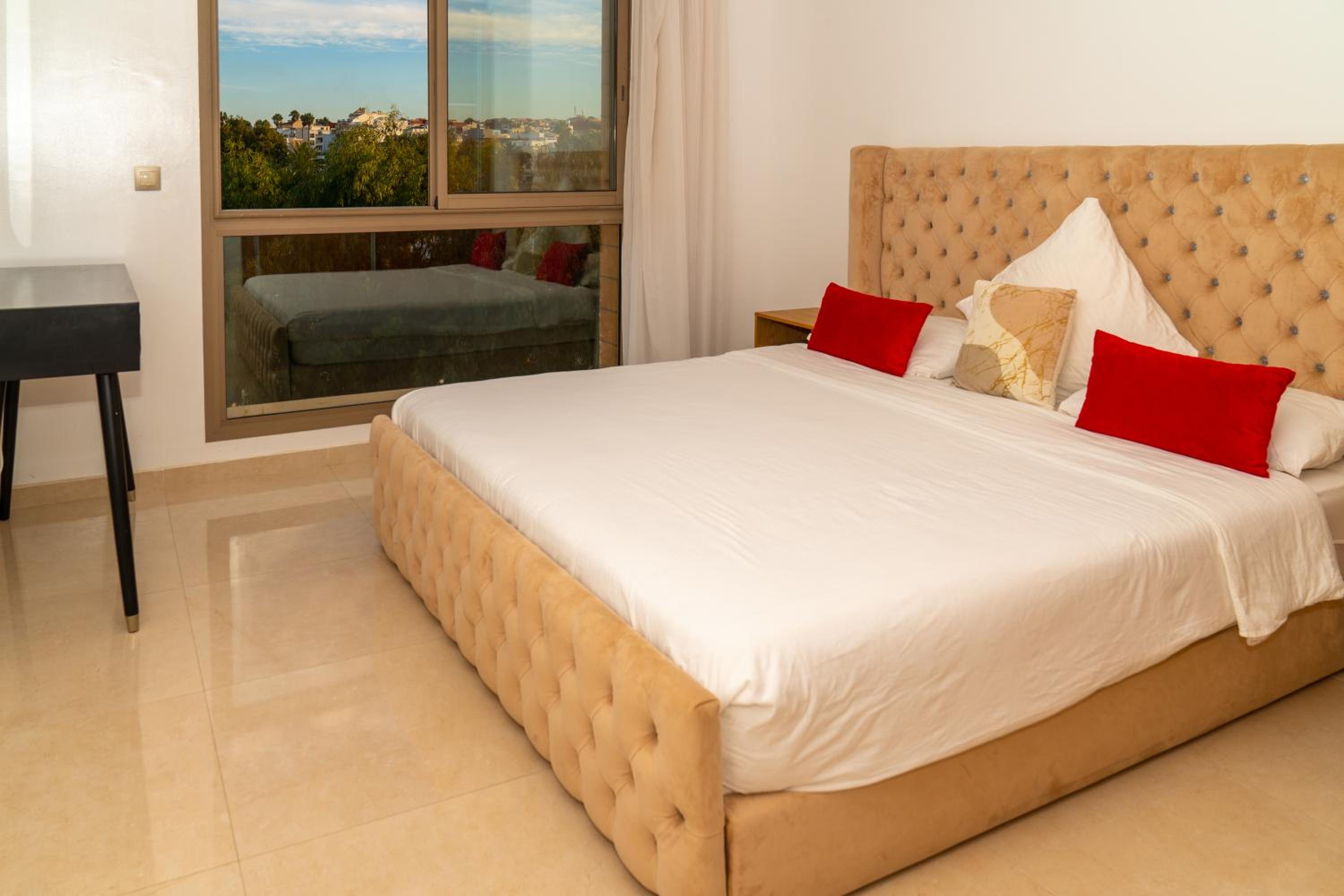 Apartment with Garden View - Photo 2