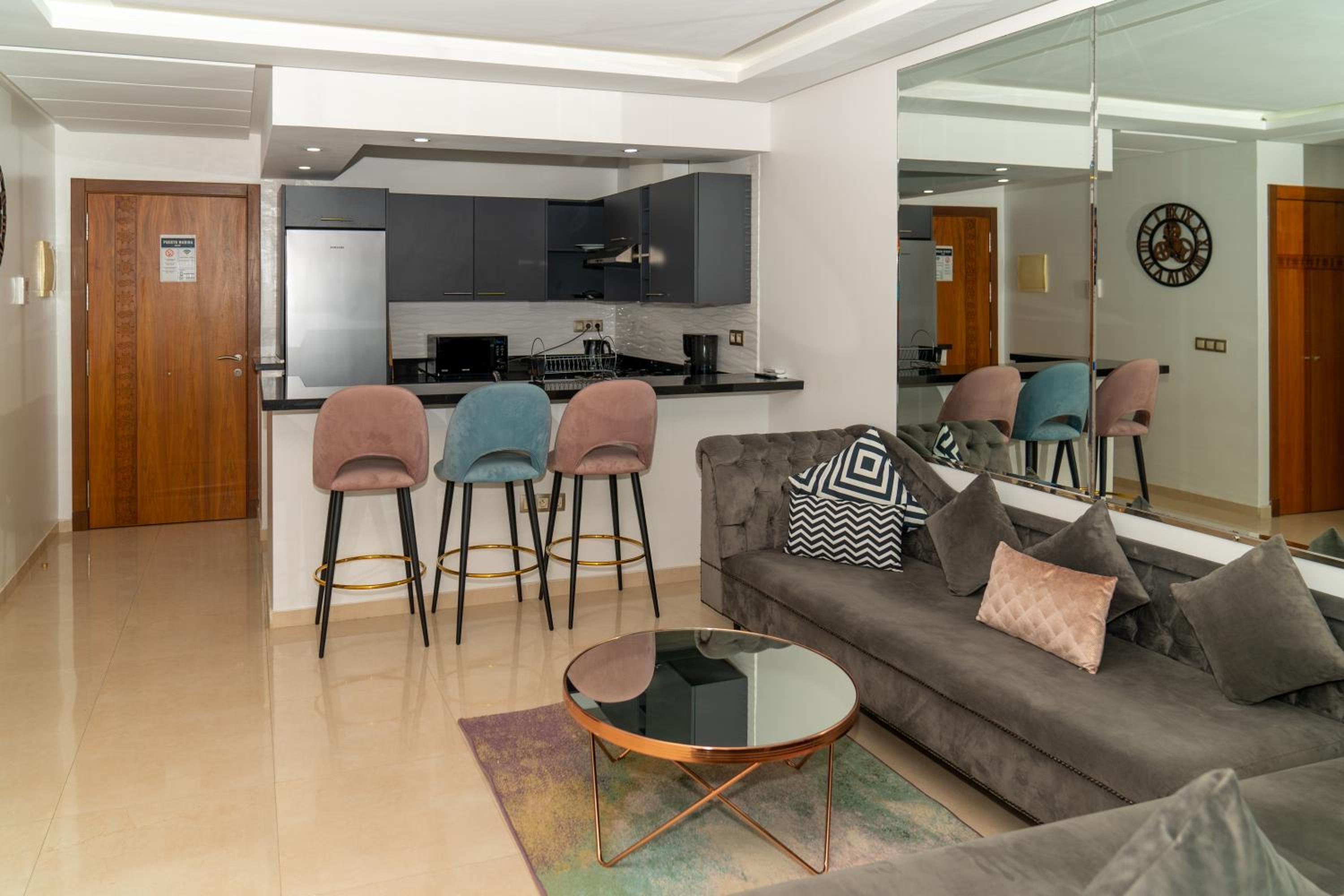 Apartment with Garden View - Photo 18
