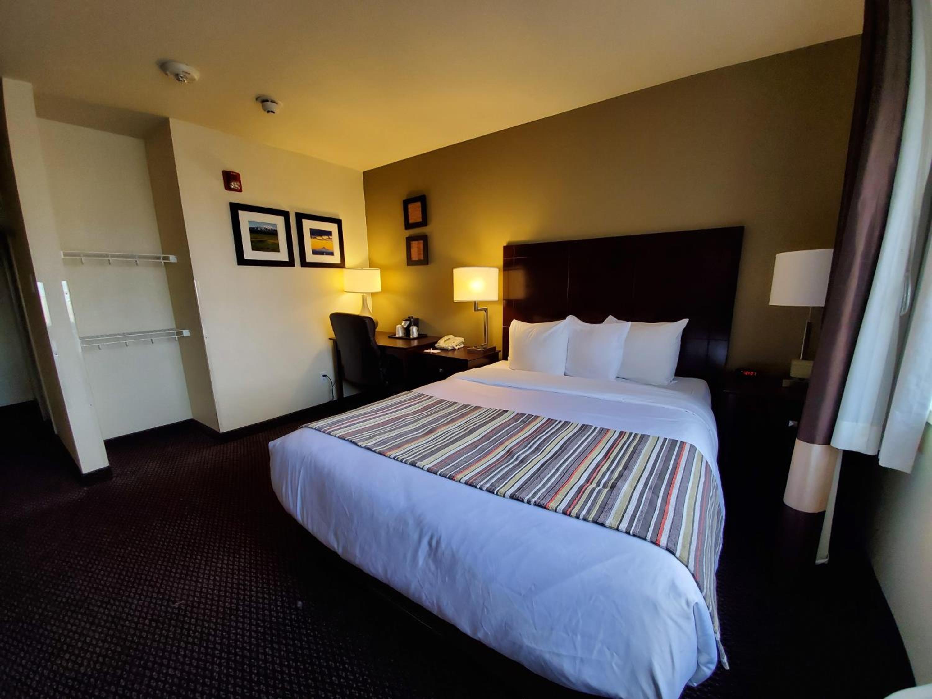Queen Room - Disability Access/Non-Smoking - Photo 4