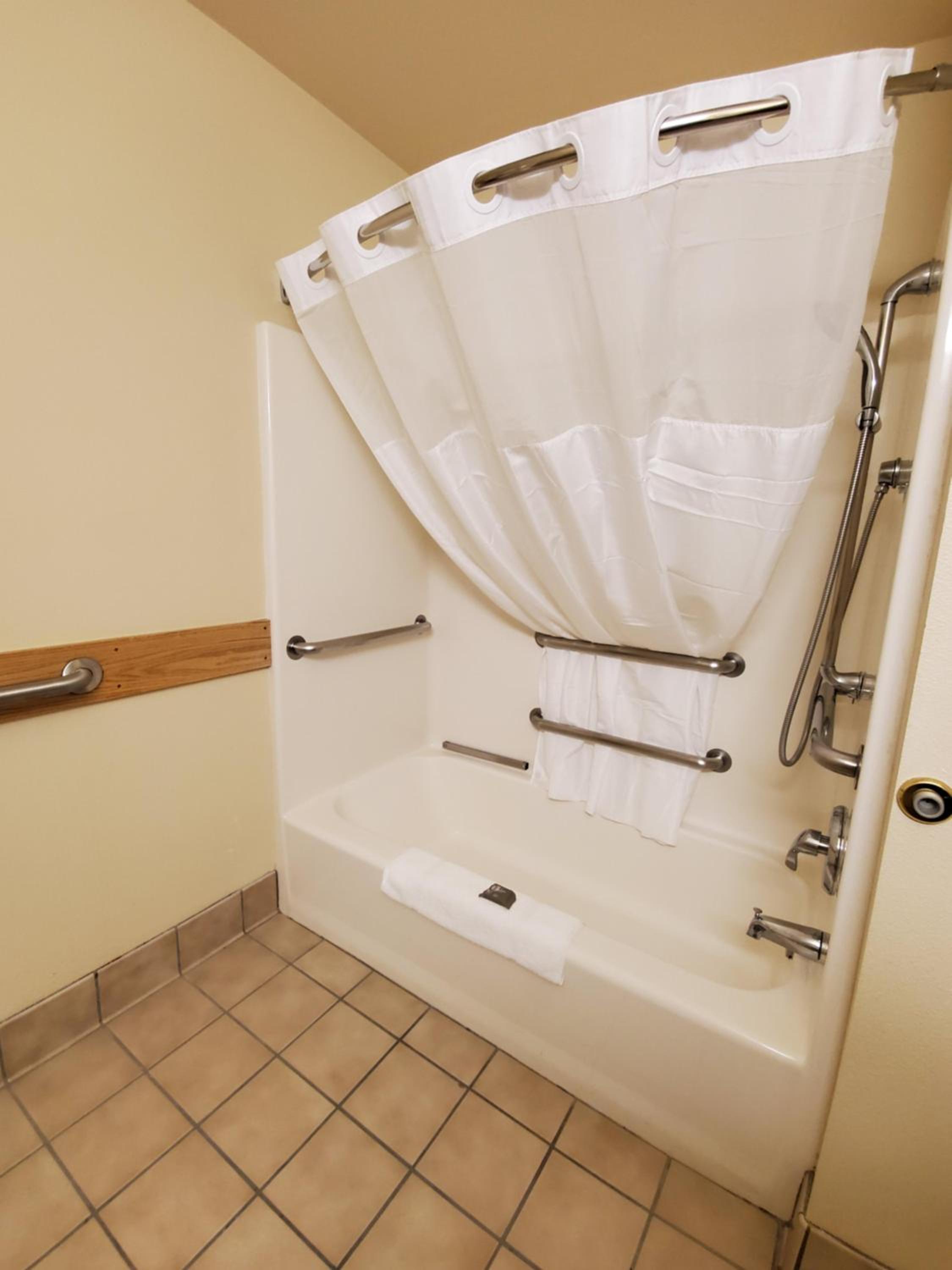 Queen Room - Disability Access/Non-Smoking - Photo 3