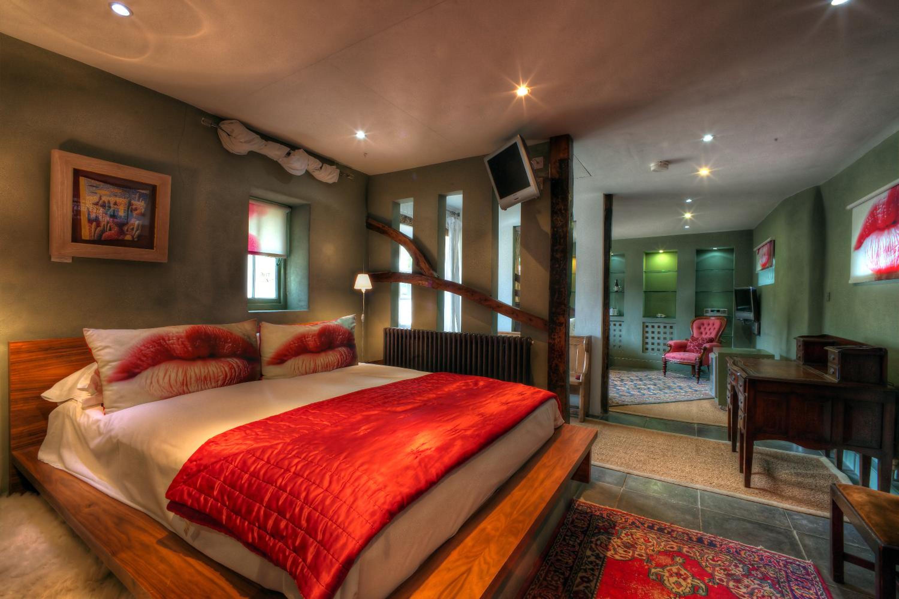 Deluxe Suite