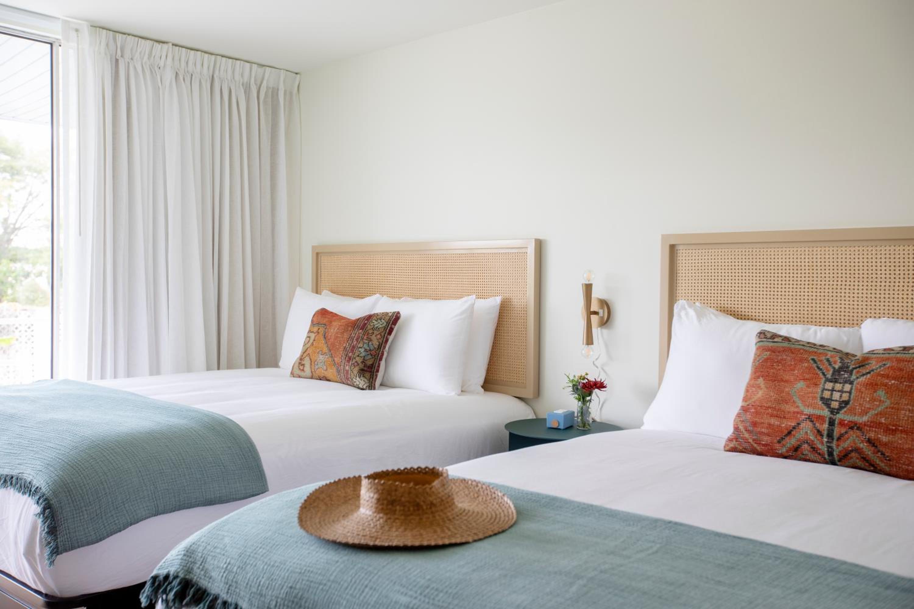 Queen Room with Two Queen Beds - Photo 13