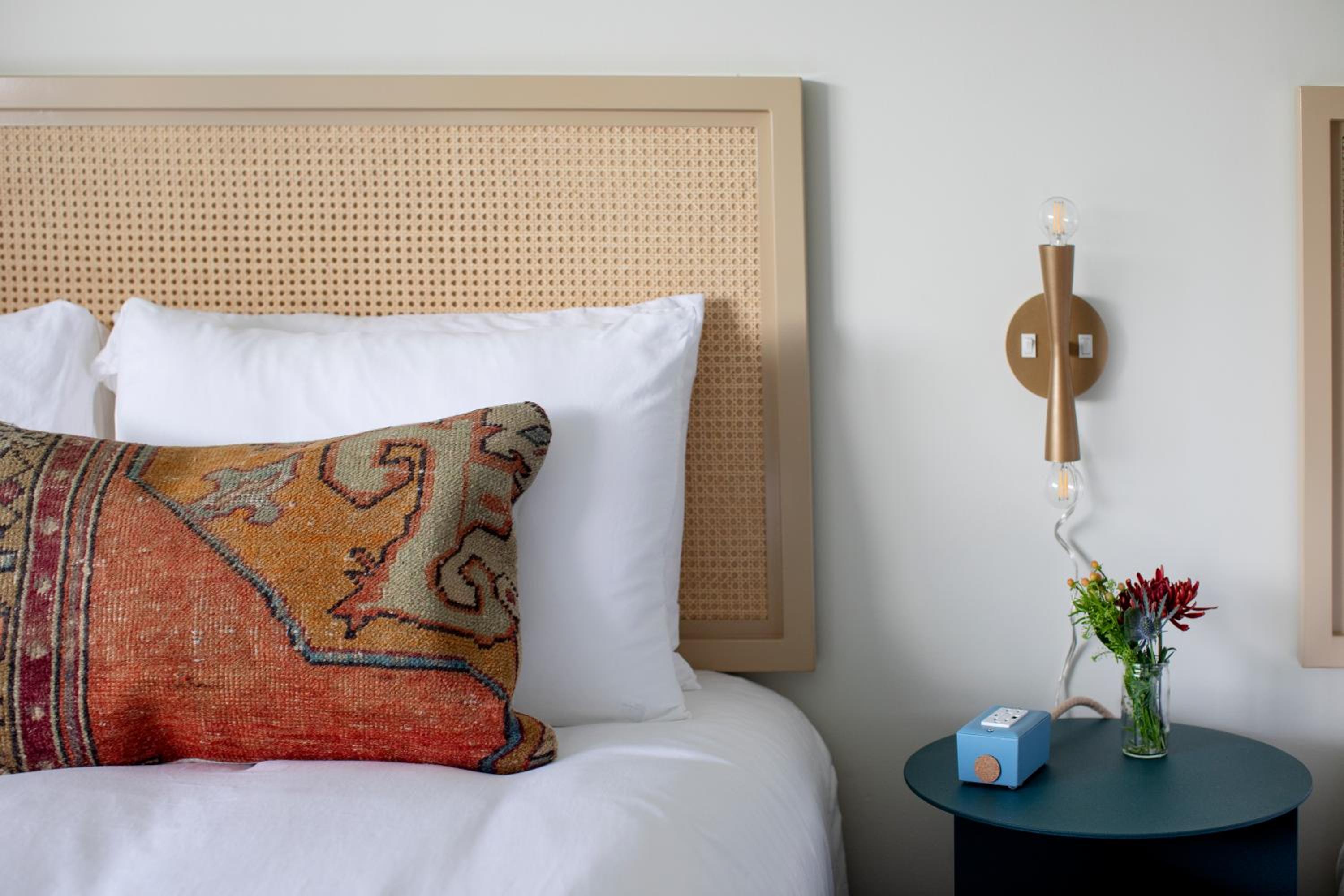 Queen Room with Two Queen Beds - Photo 15