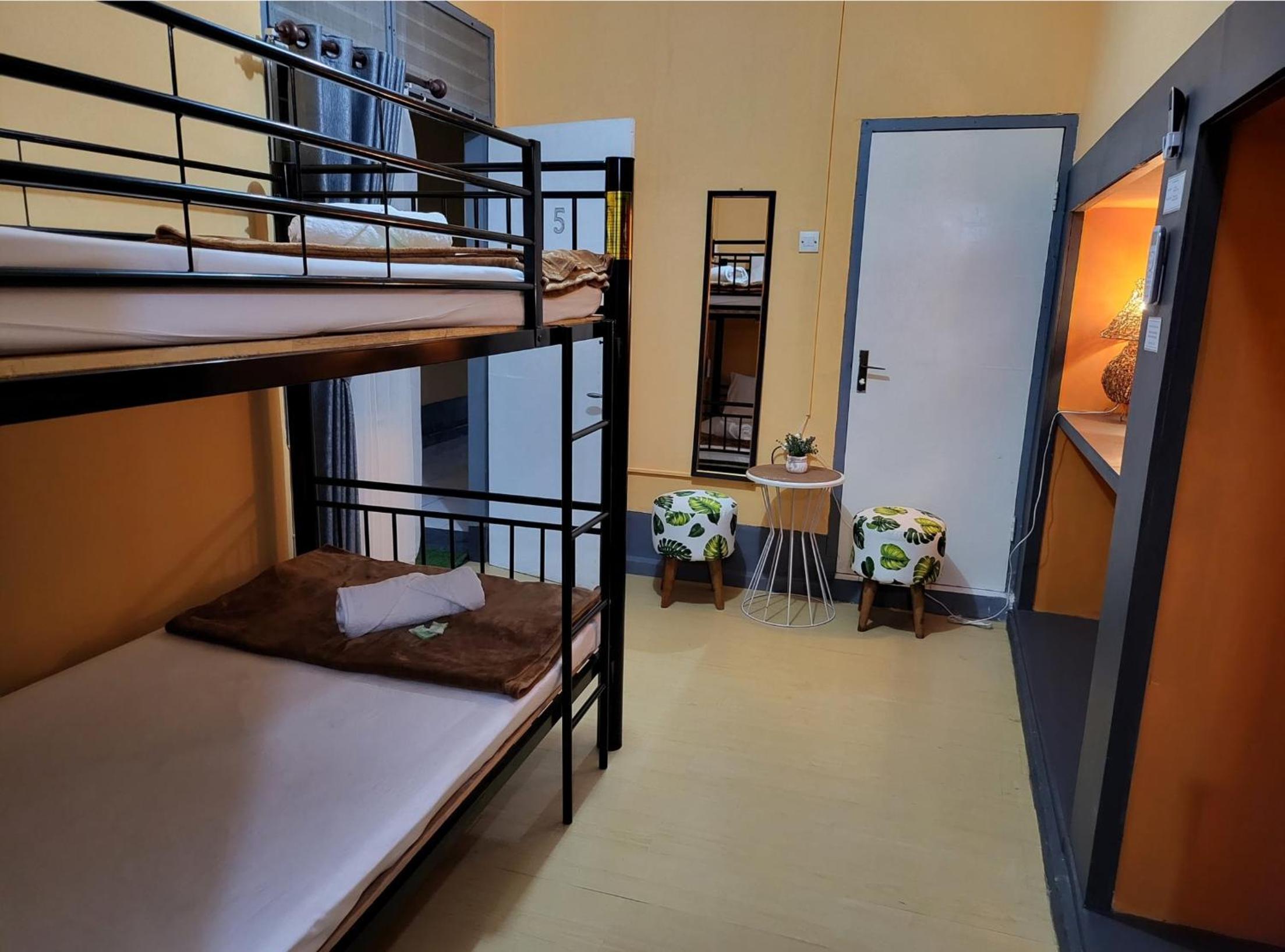 Bunk Bed in Mixed Dormitory Room