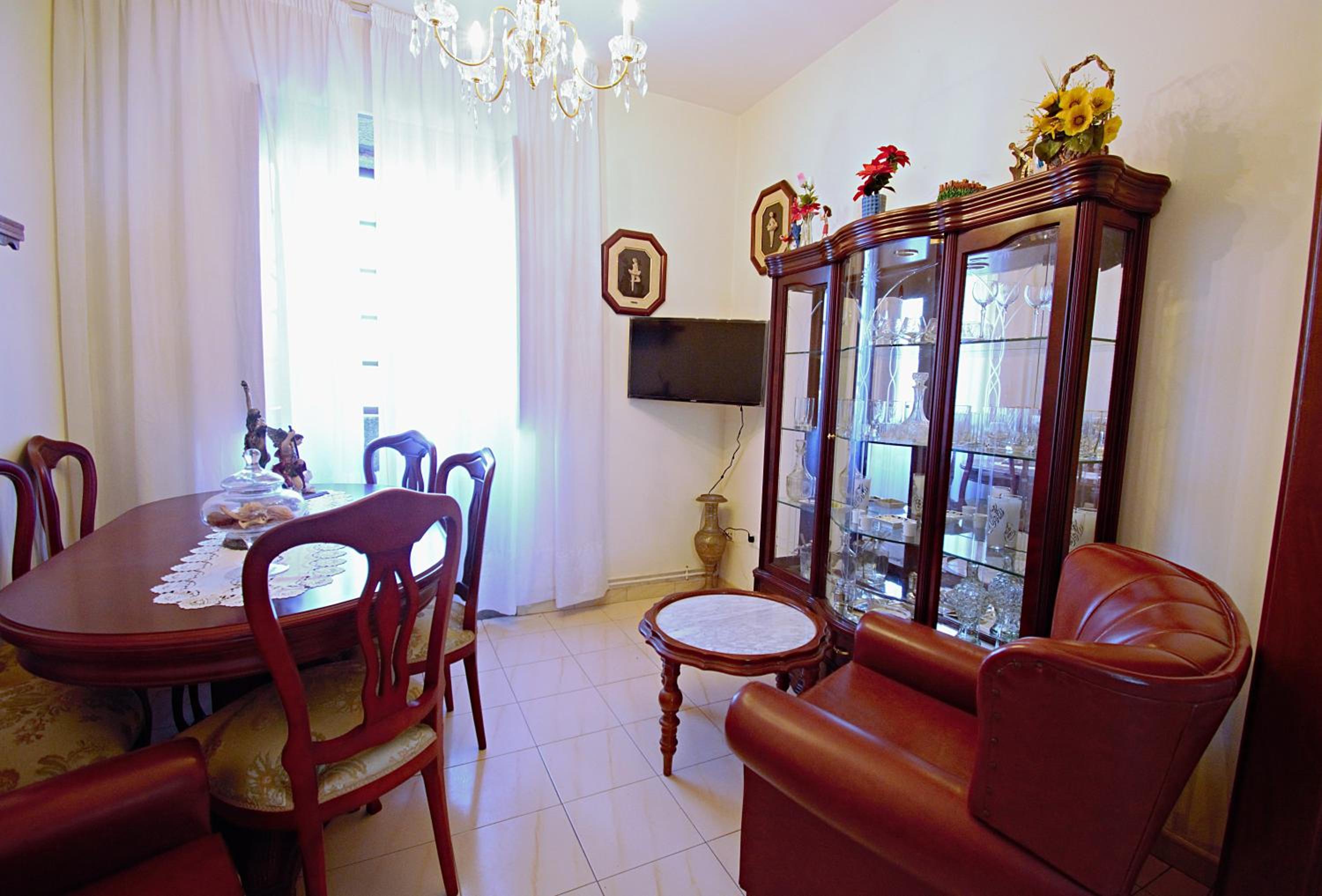 Three-Bedroom House photo 2
