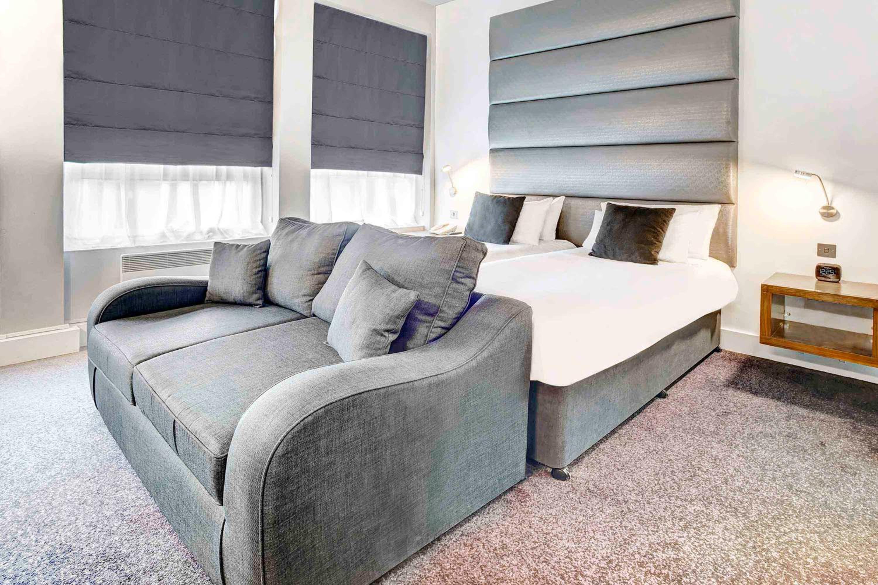 Twin Studio, 2 Single Beds, Sofa Bed, Kitchenette - Photo 2