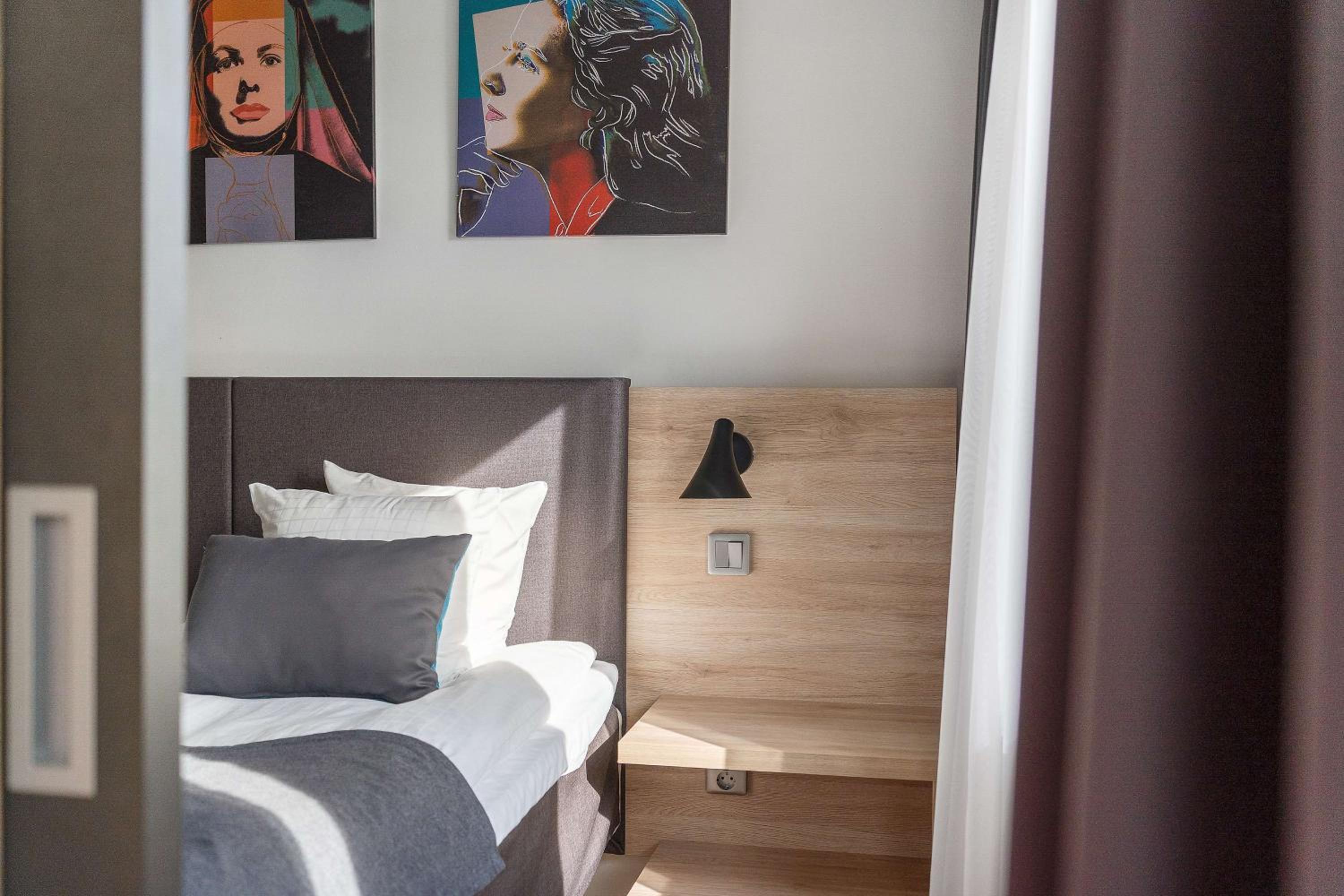 Twin Room - Photo 5