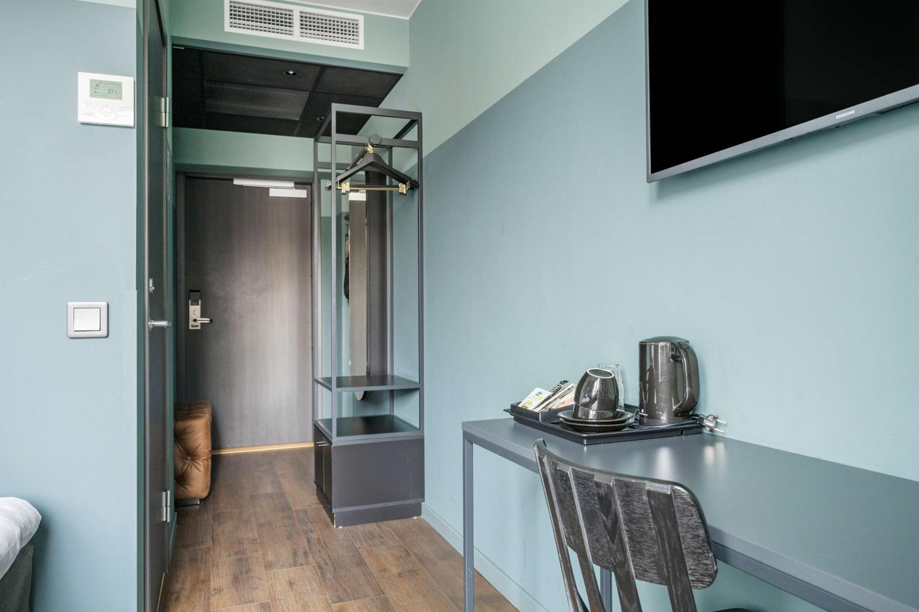 Standard Single Room with Single Bed - Non-Smoking photo 1