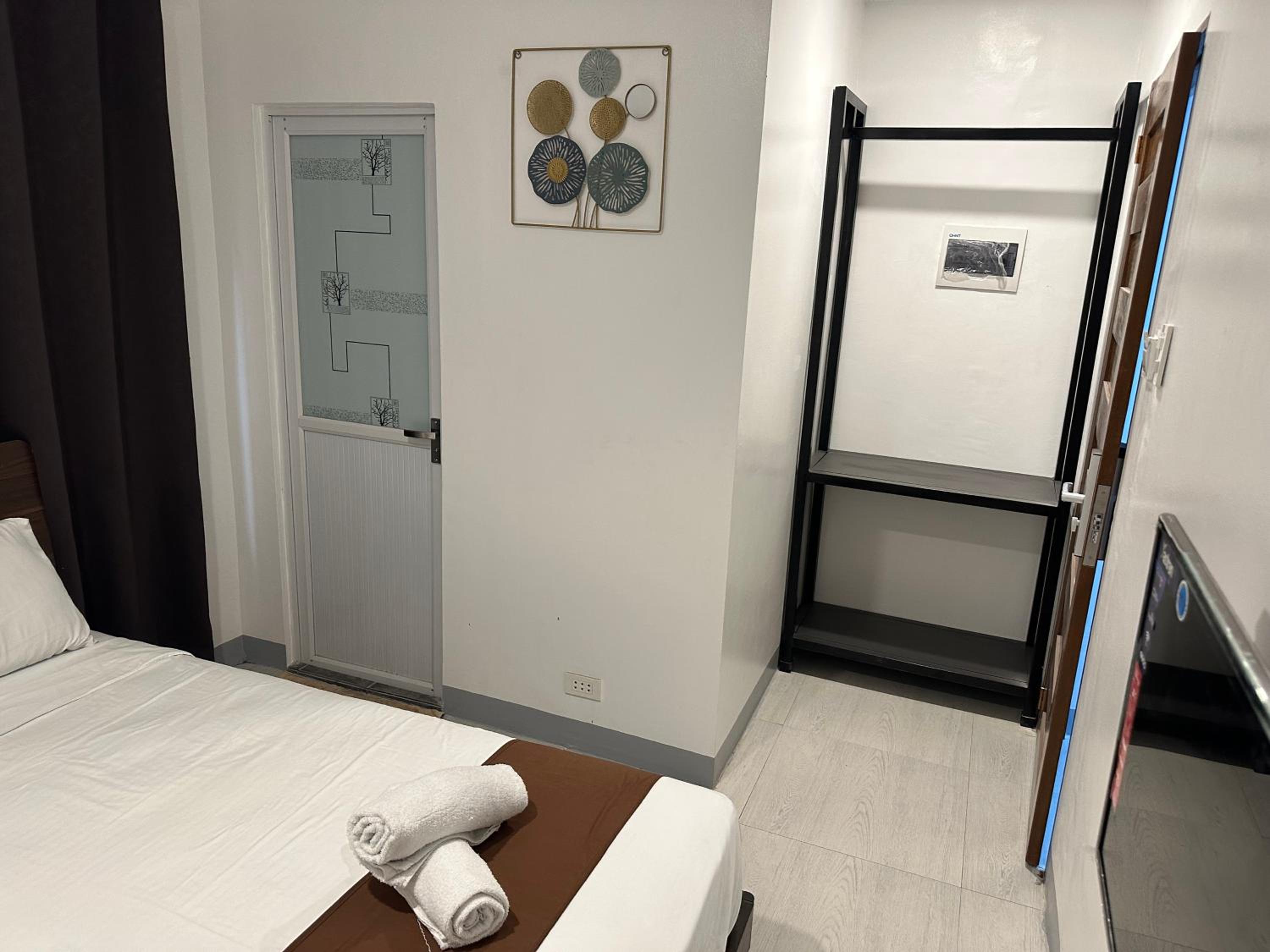 Standard Double Room - Photo 5