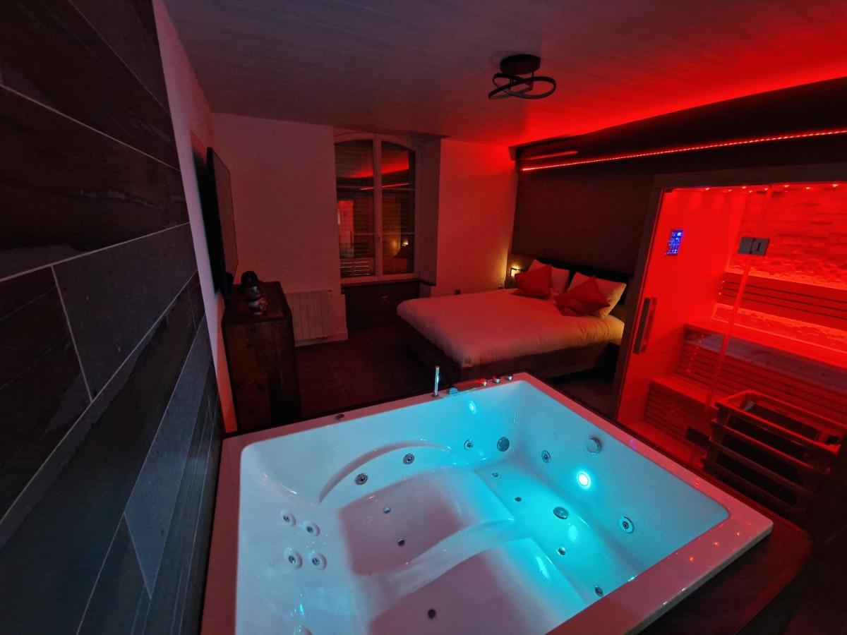 Studio with Spa Bath - Photo 6