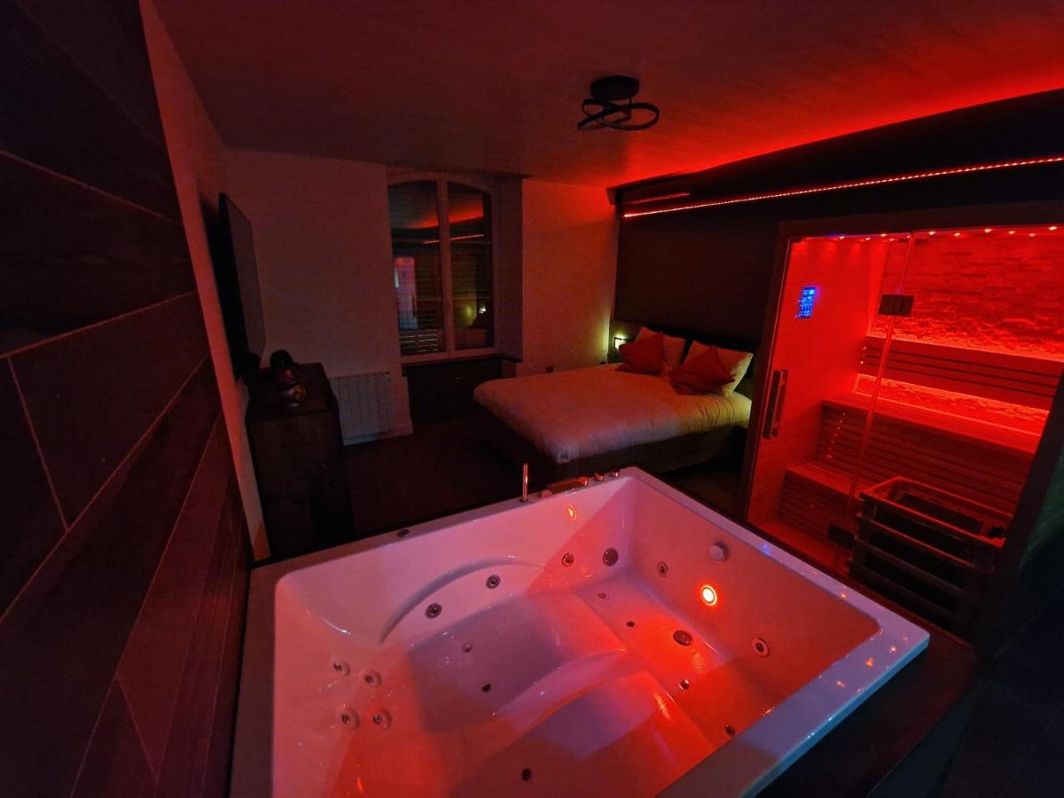 Studio with Spa Bath - Photo 8