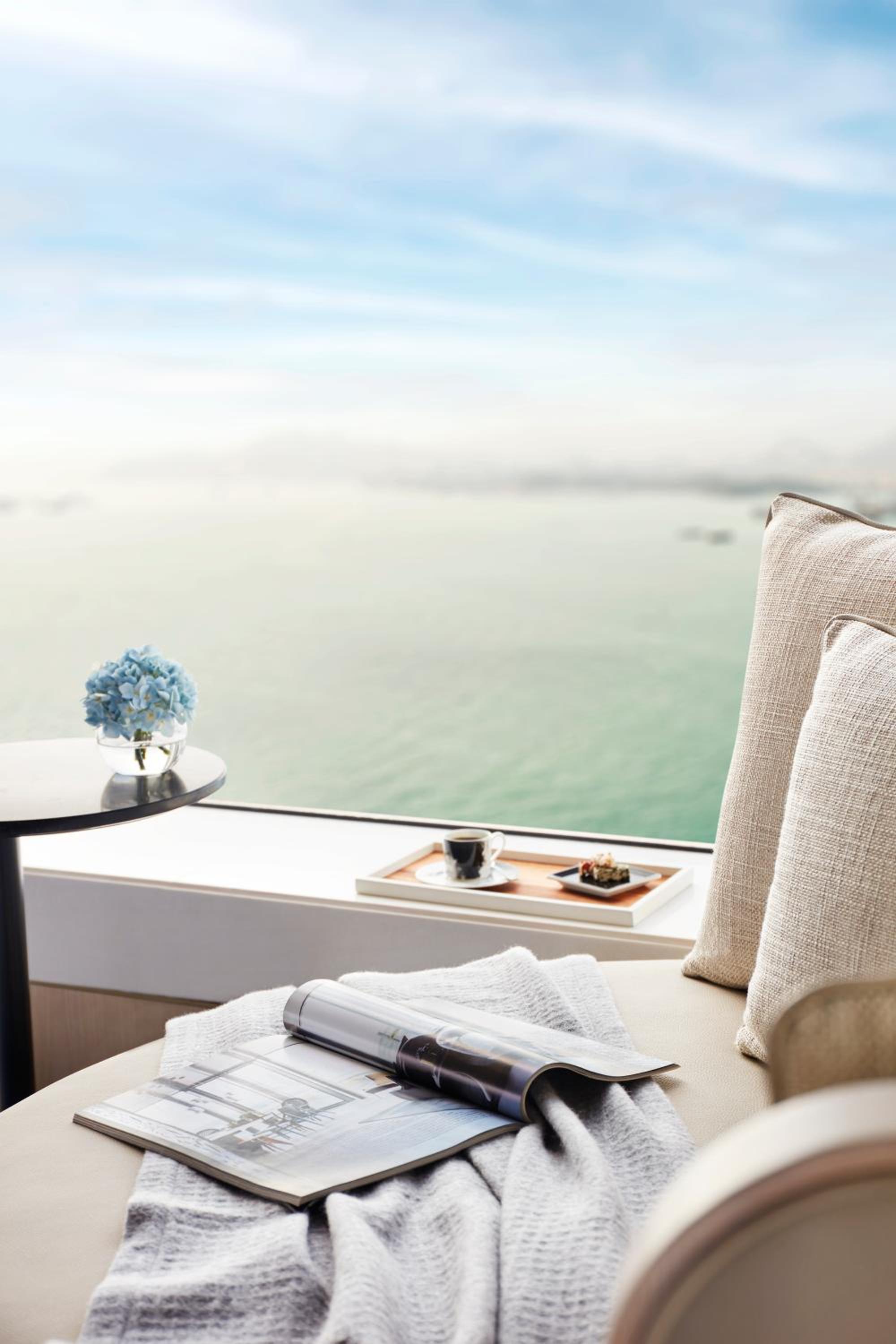 Superior Harbor View Suite