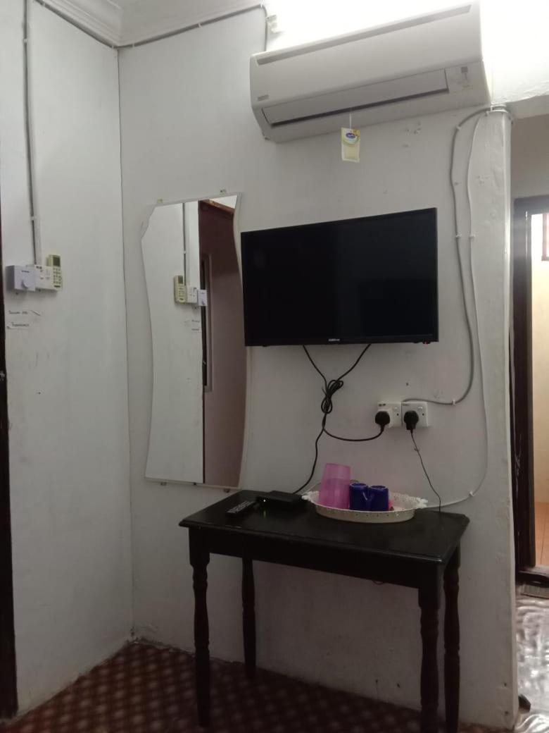 Deluxe Double Room (2 Adults + 1 Child) photo 2