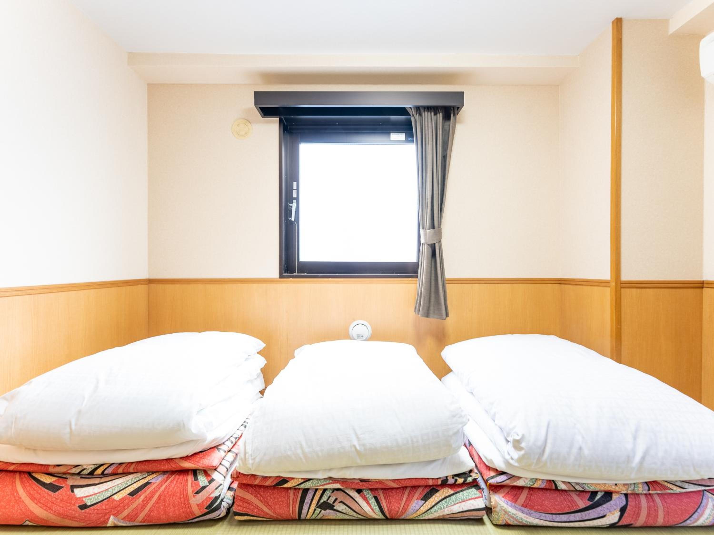 Japanese-Style Triple Room - Non-Smoking photo 1