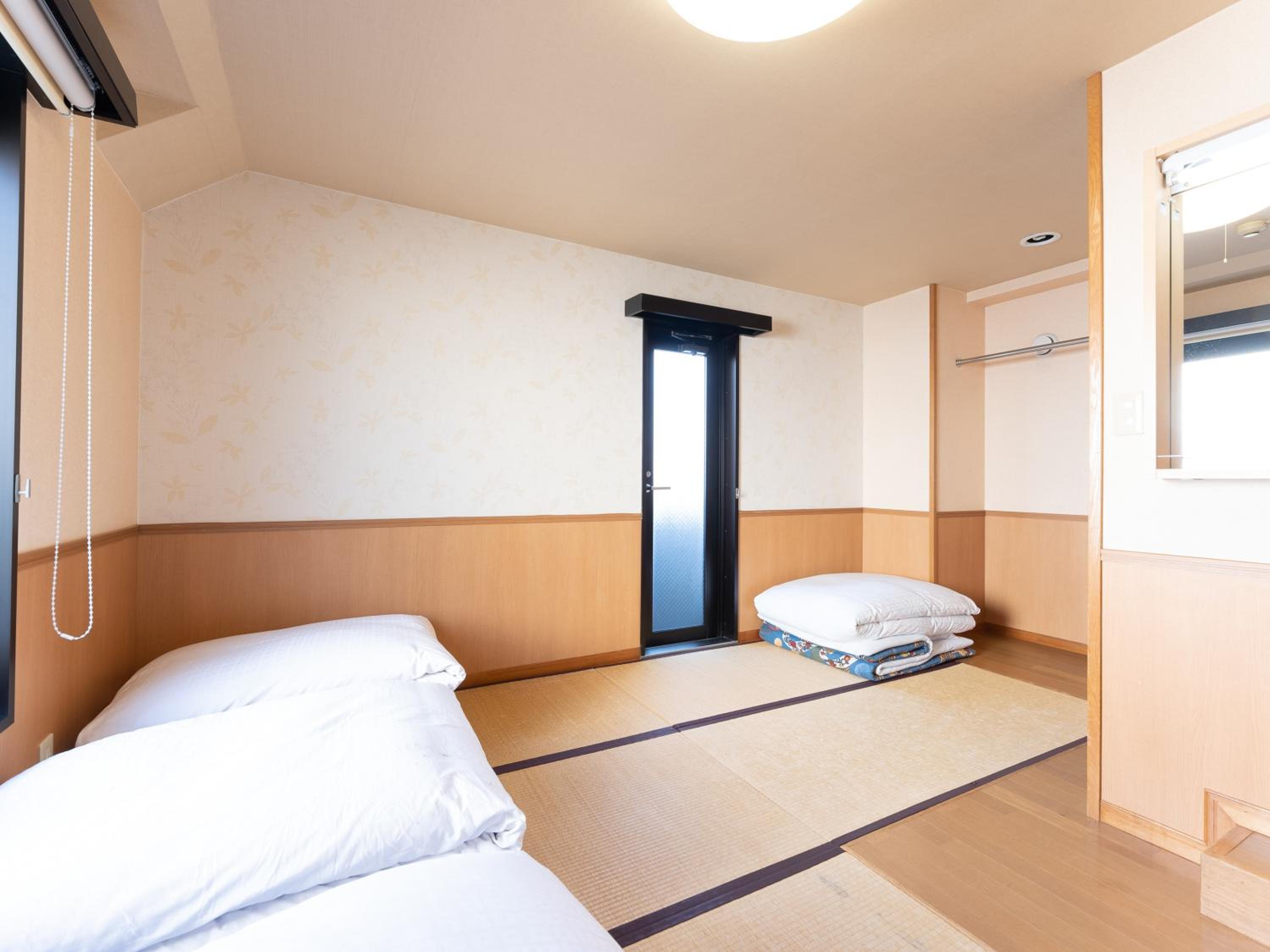 Japanese-Style Quadruple Room - Non-Smoking photo 1