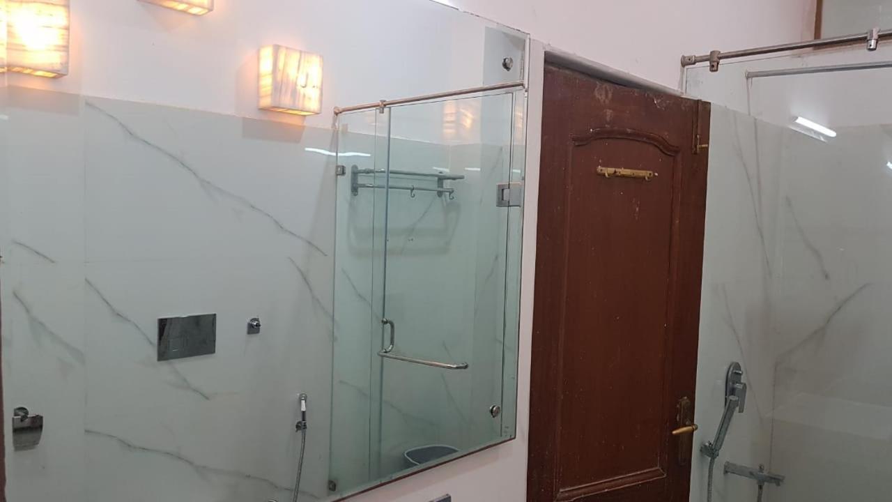 Deluxe Double Room with Shower photo 3