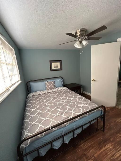 Three-Bedroom House photo 1