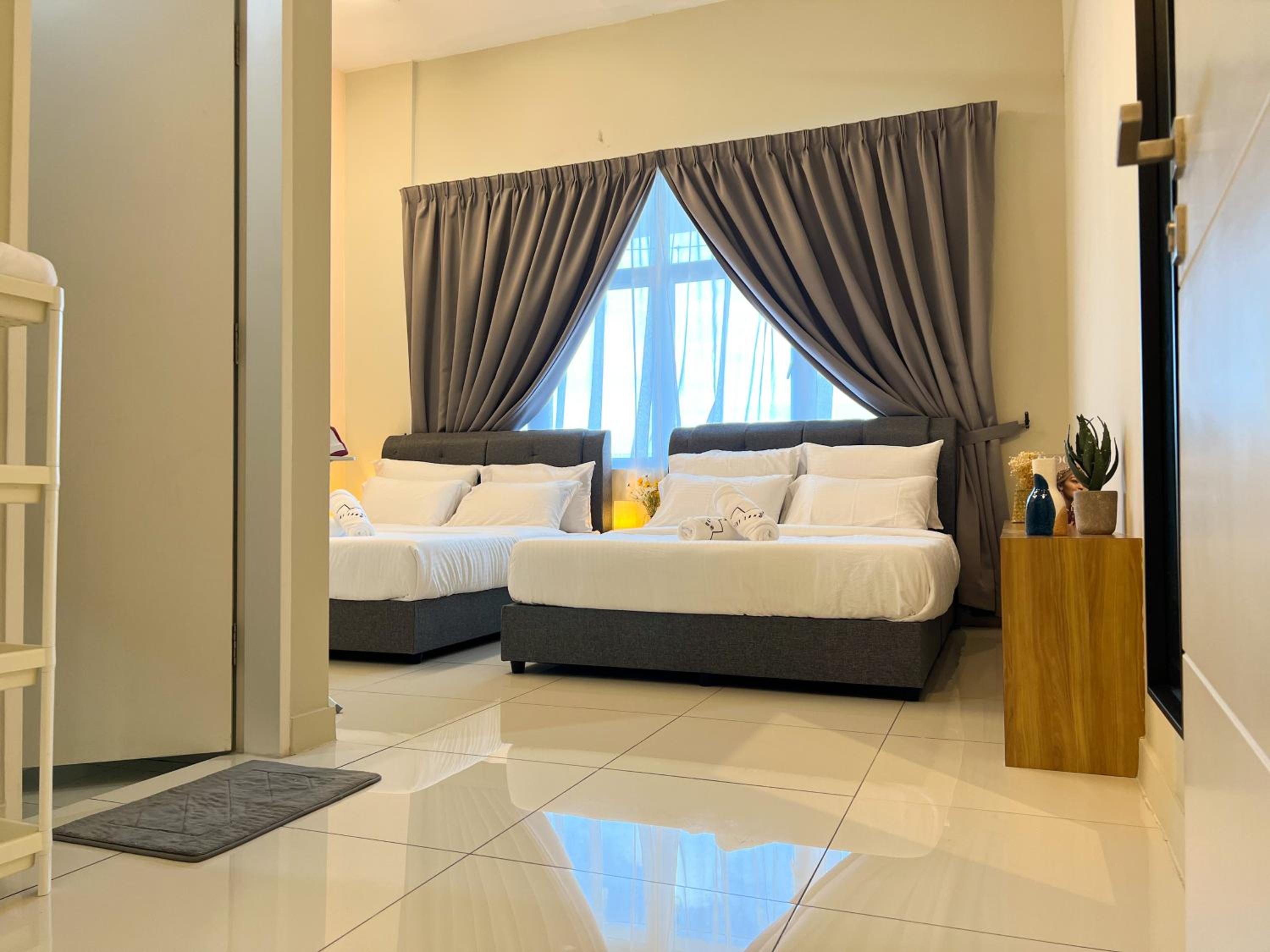 Two-Bedroom Apartment - Photo 45