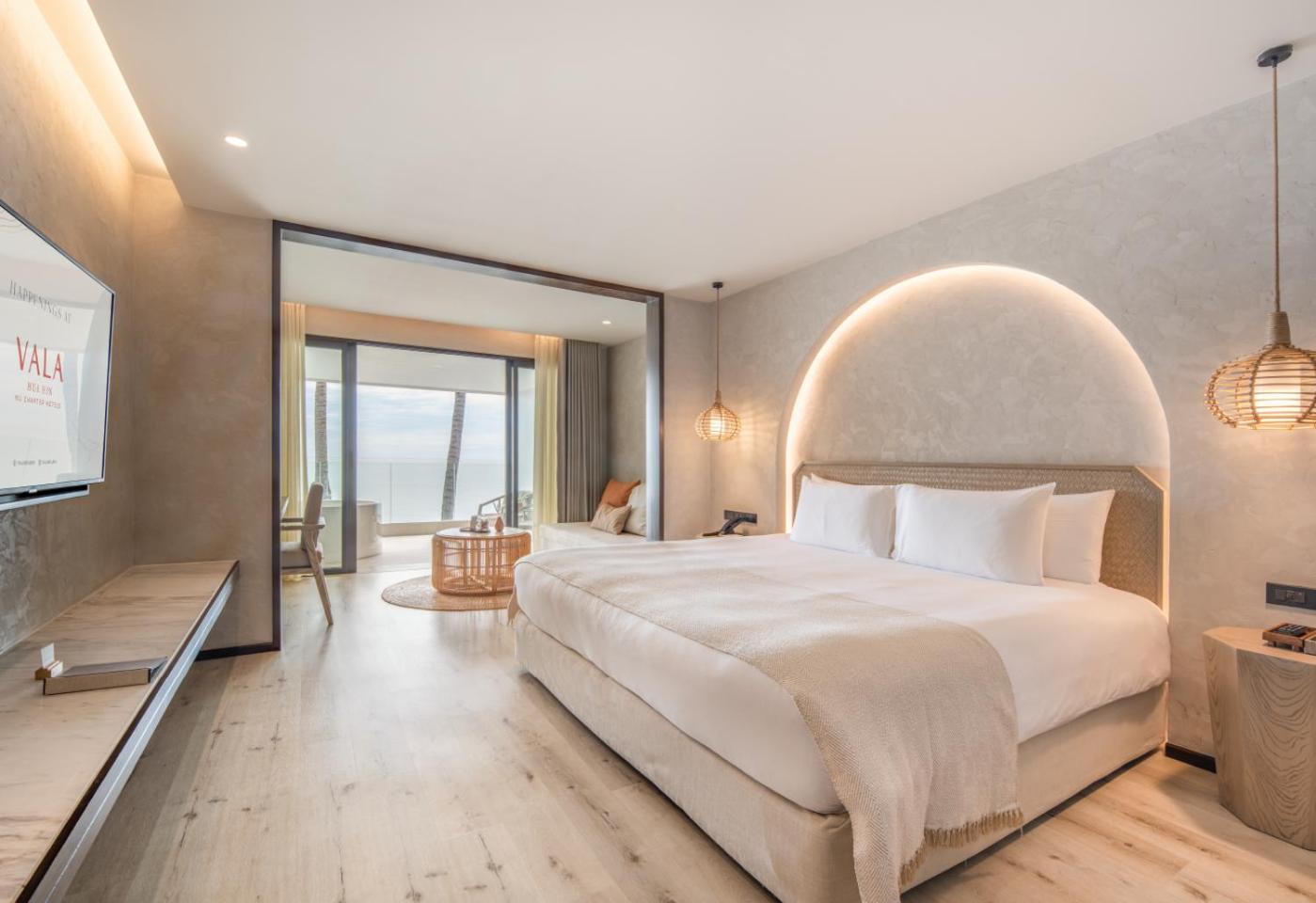 Deluxe King Room Beach Front - Photo 4