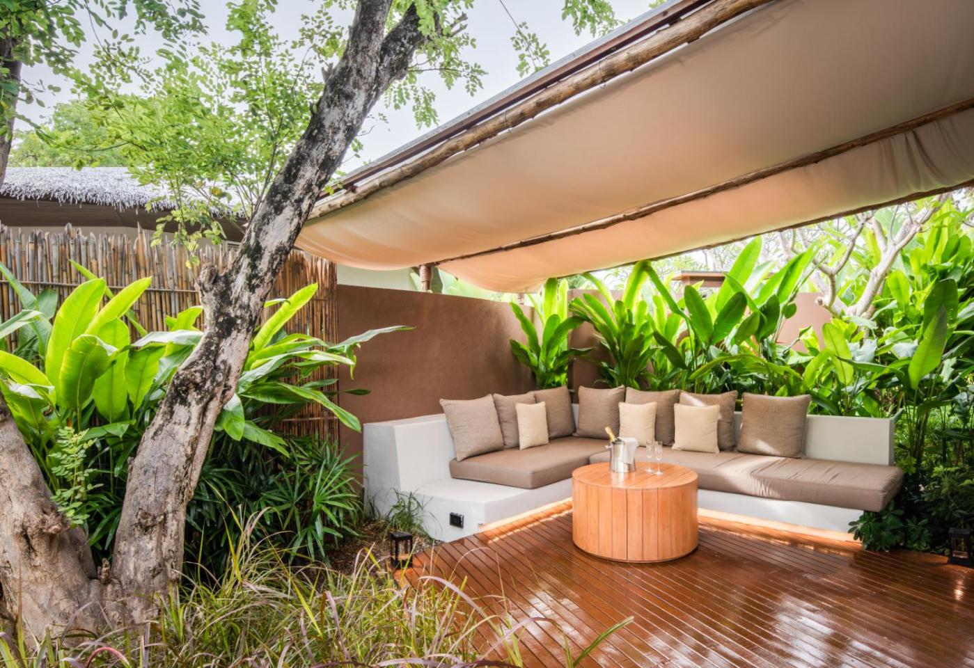 Pool Villa with Garden View - Photo 8