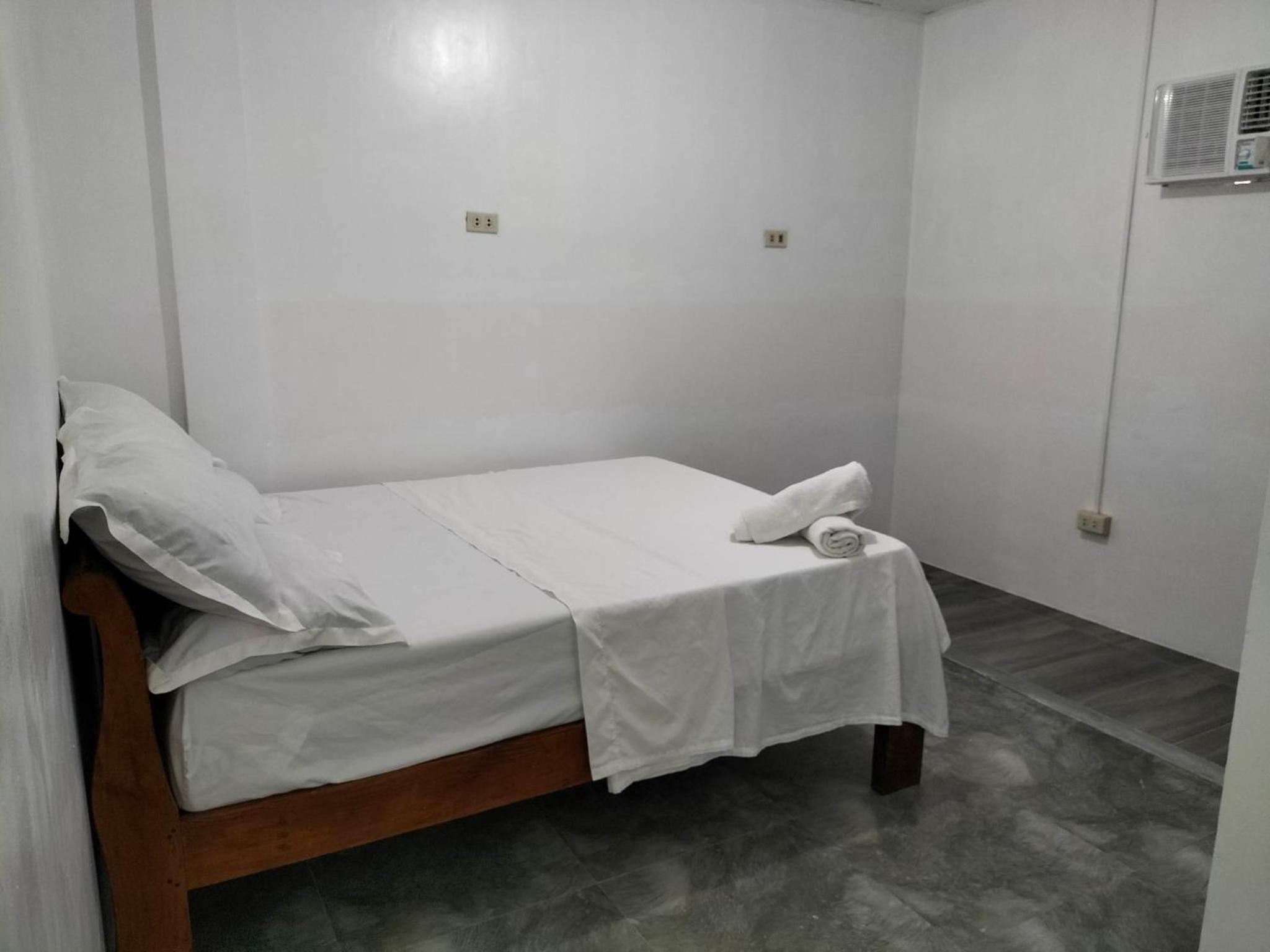 Budget Double or Twin Room - Photo 2
