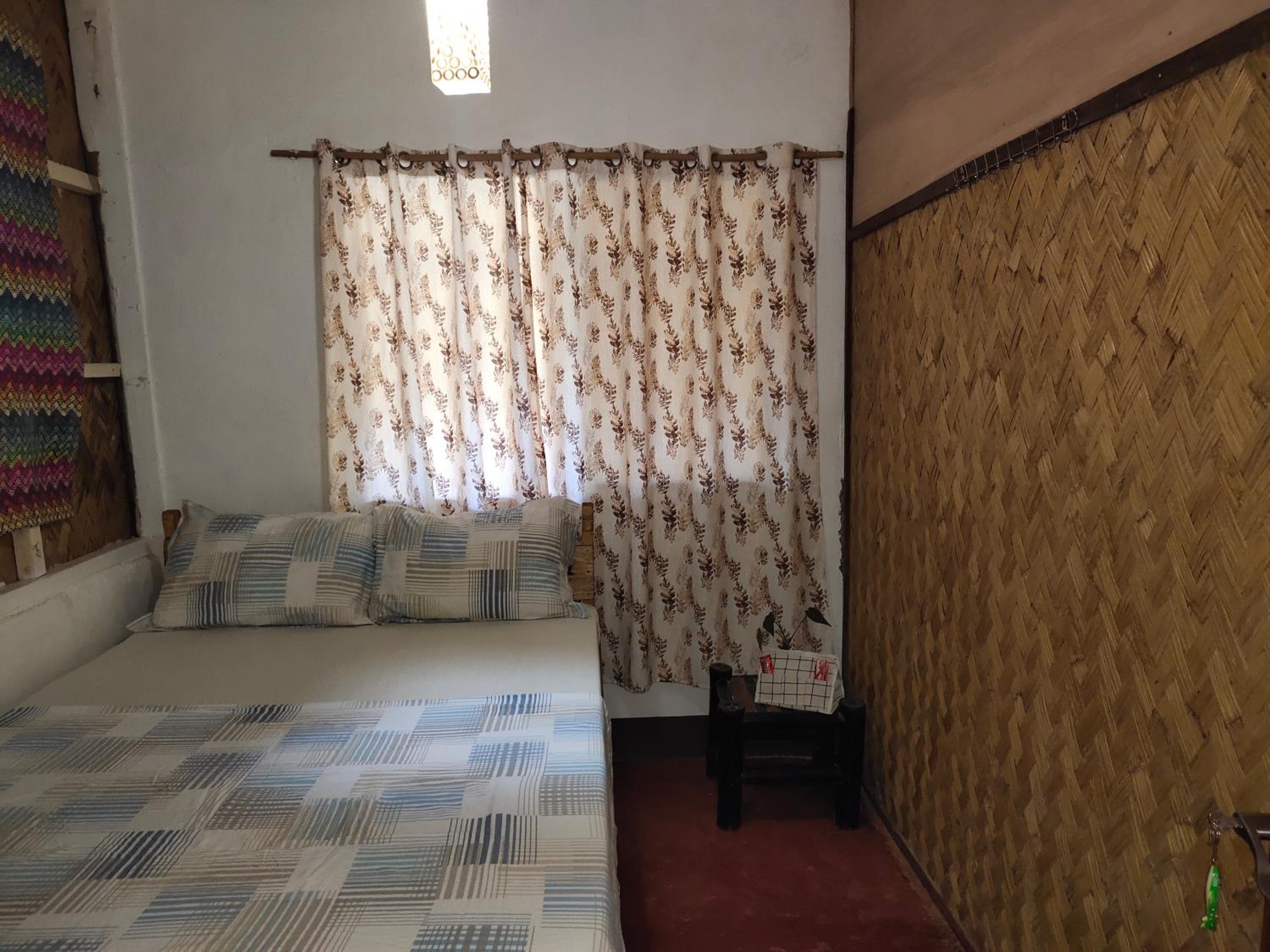 Budget Double Room - Photo 6