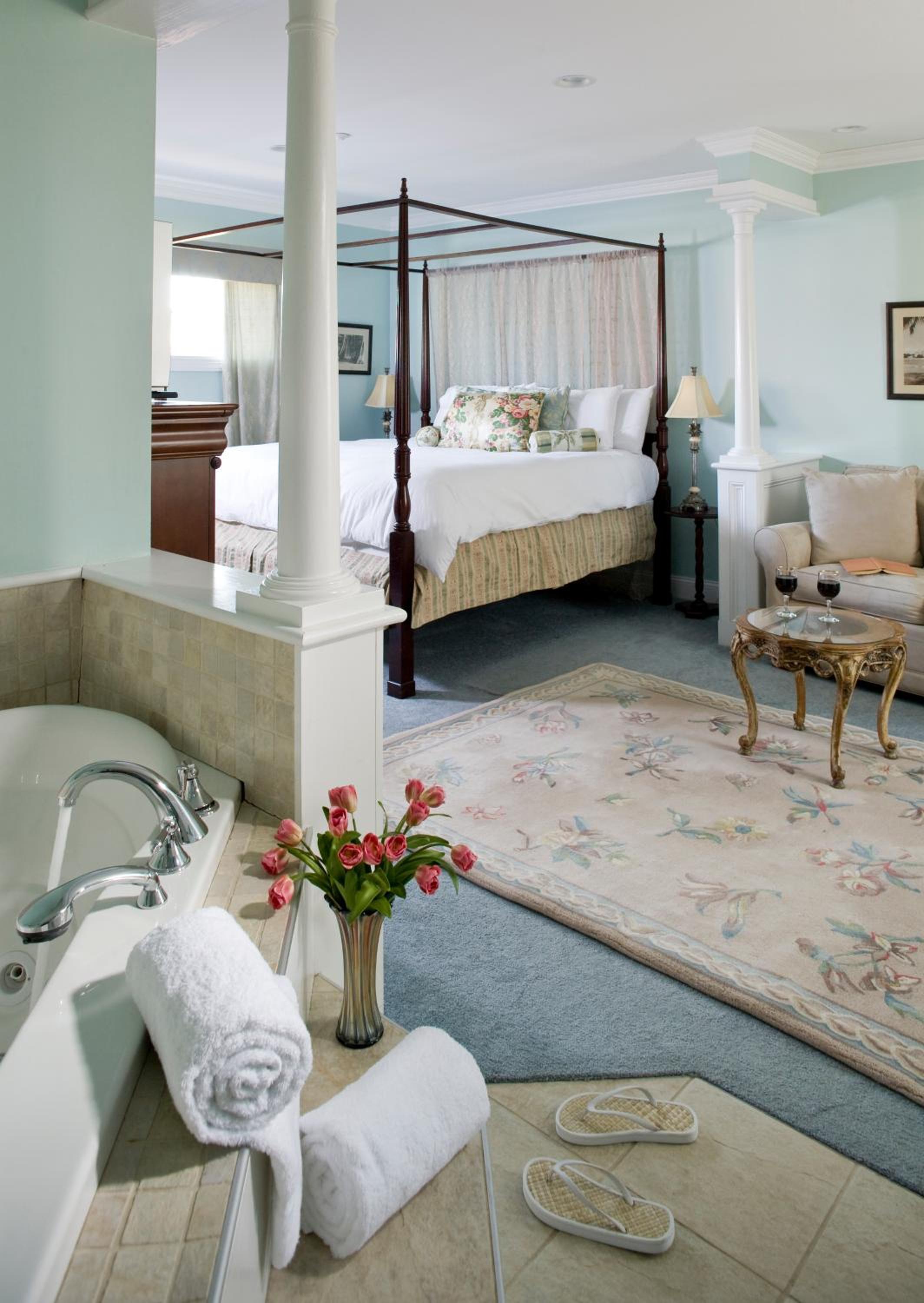 Pearl Davis Suite