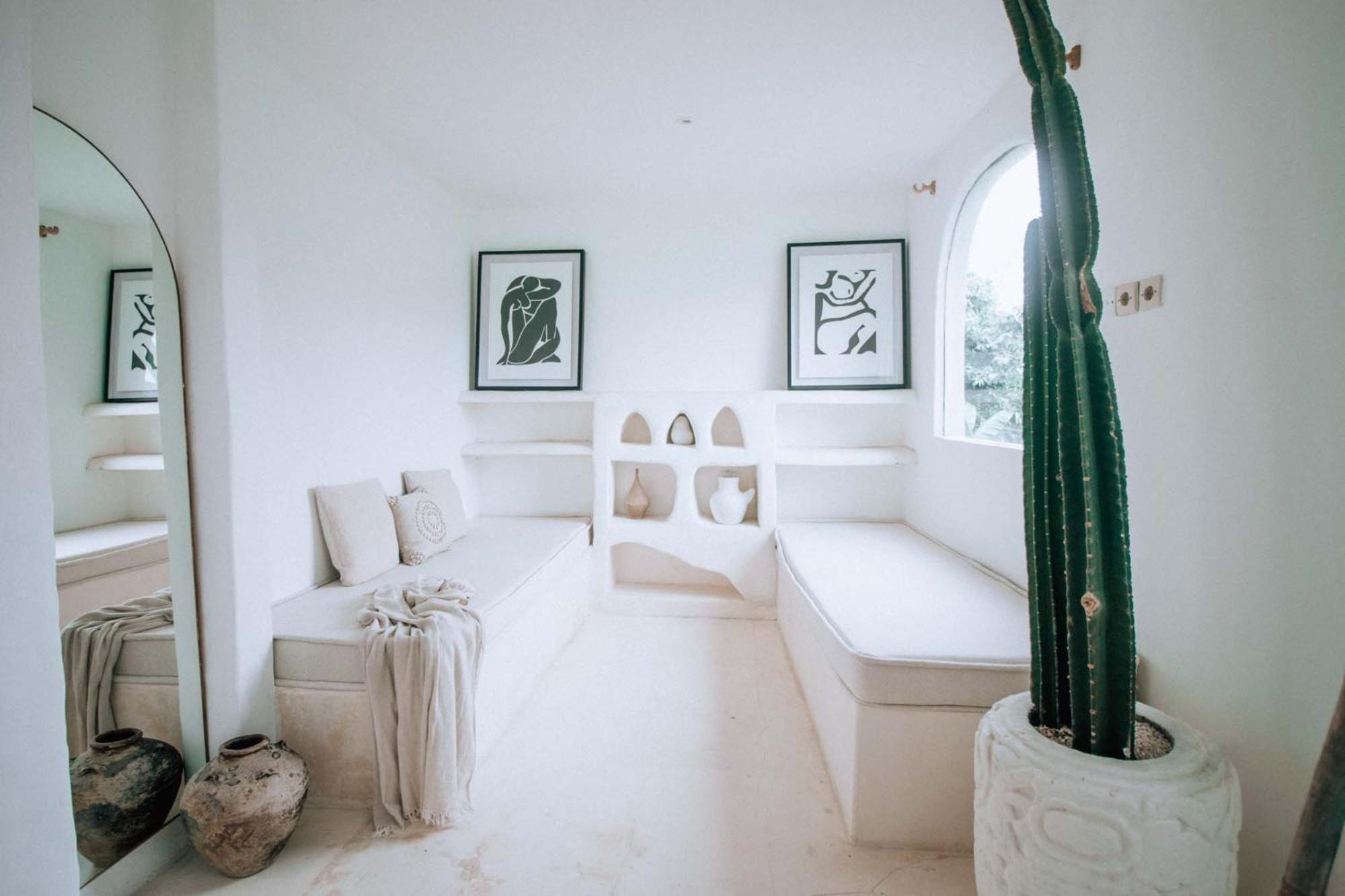 Suite with Pool View - Photo 8