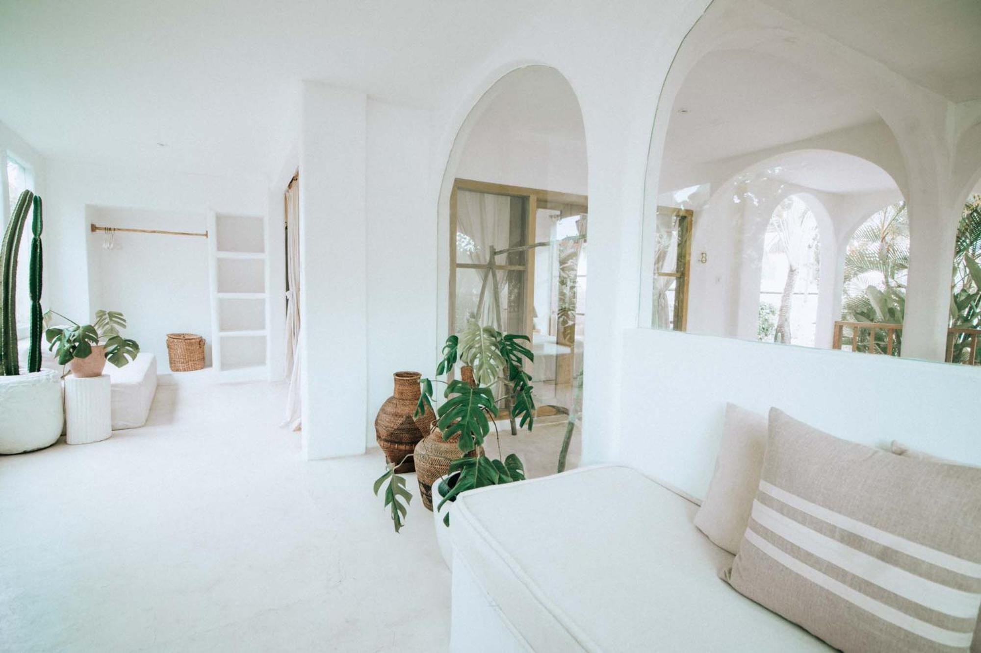 Suite with Balcony - Photo 22