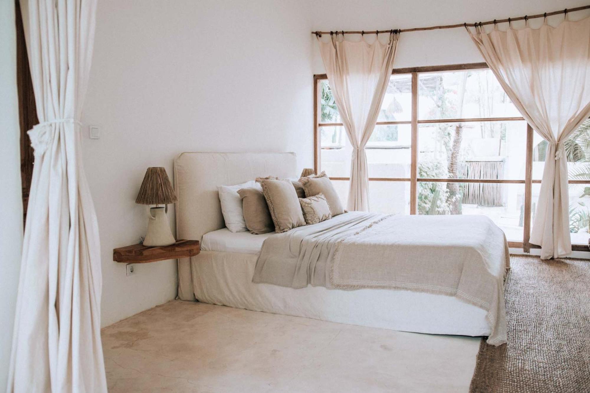 Suite with Balcony - Photo 17