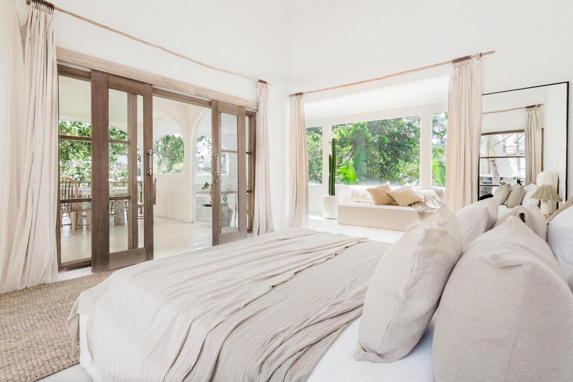 Suite with Balcony - Photo 2