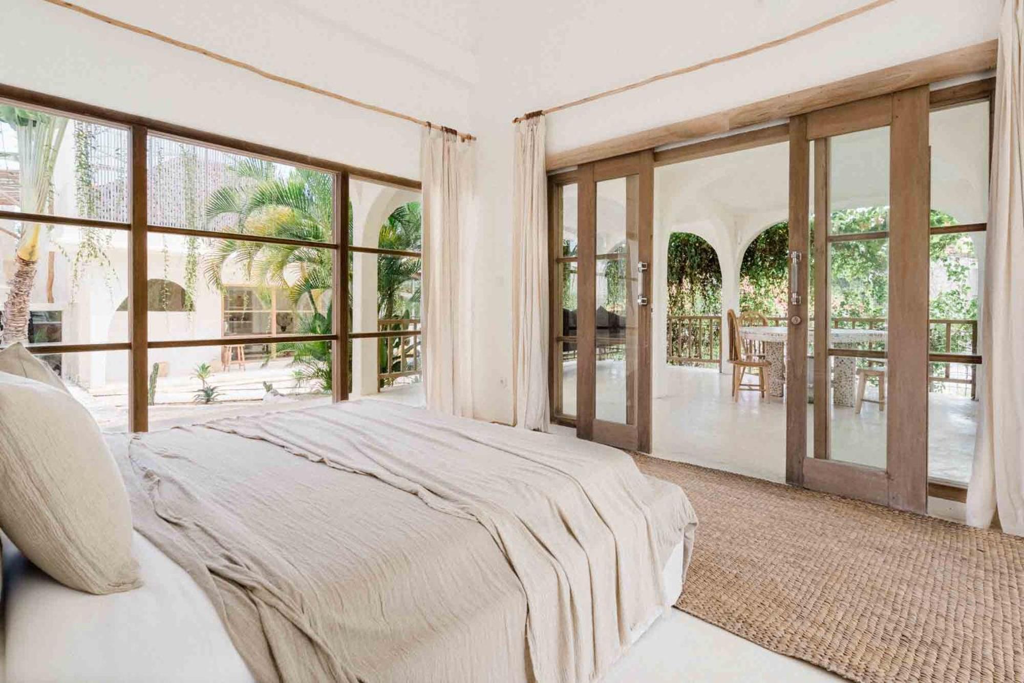 Suite with Balcony - Photo 3
