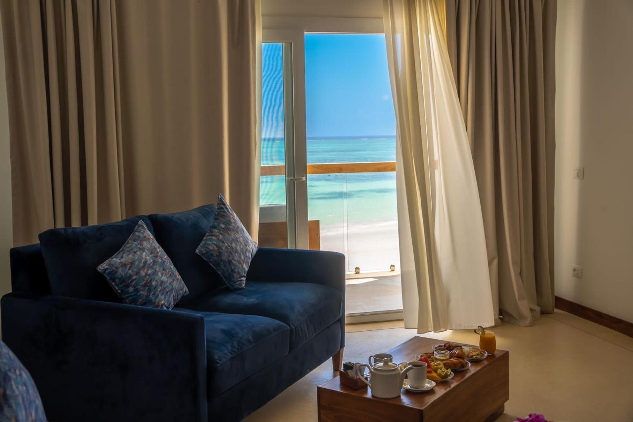 Deluxe Double Room with Balcony and Sea View photo 3
