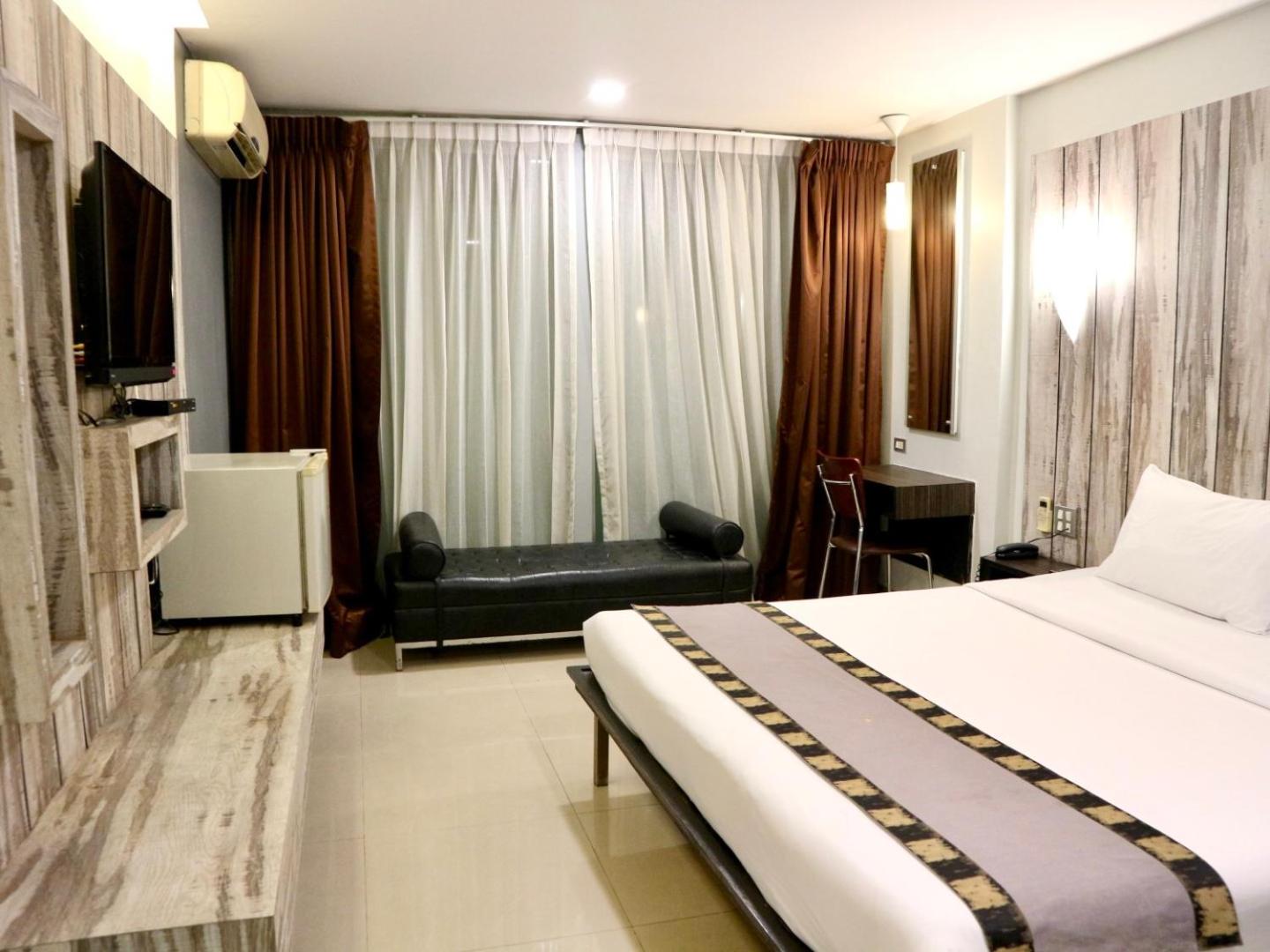 Deluxe Double Room photo 2