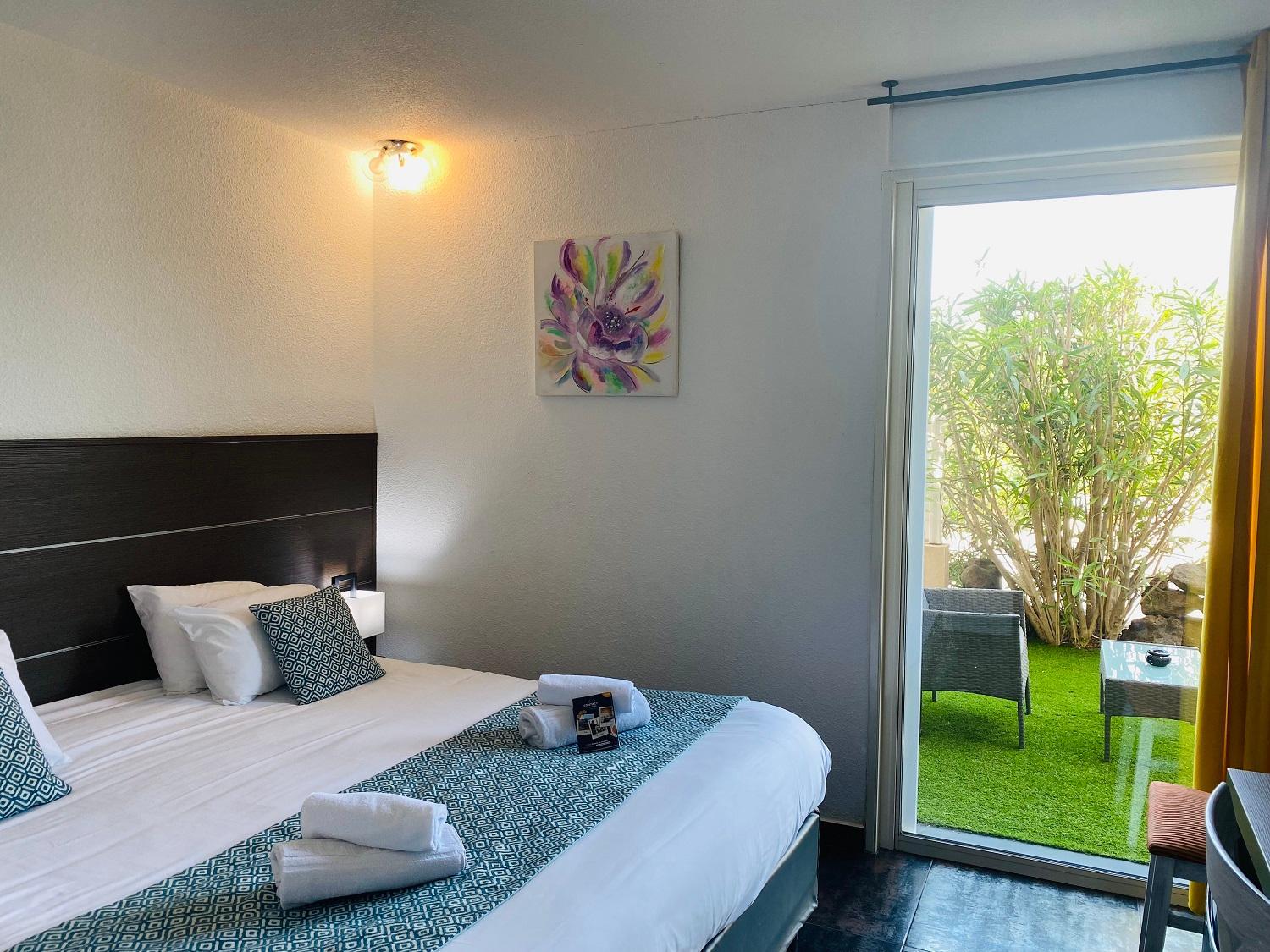 Classic Double Room with balcony and heated swimming pool access