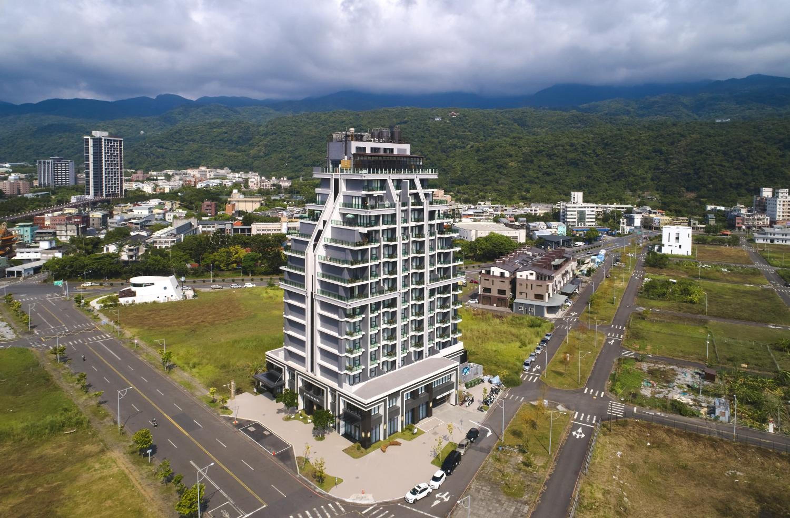 Superior Double or Twin Room with Mountain View photo 2