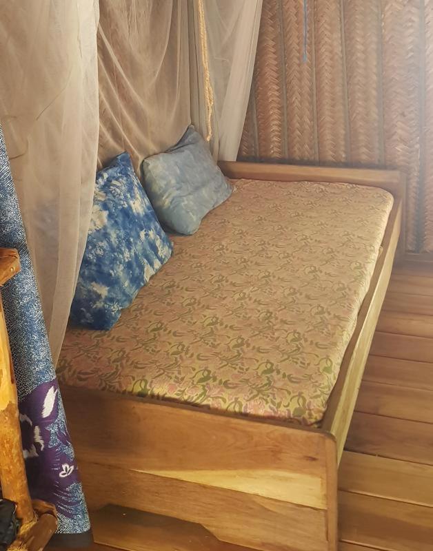 Budget Twin Room - Photo 4