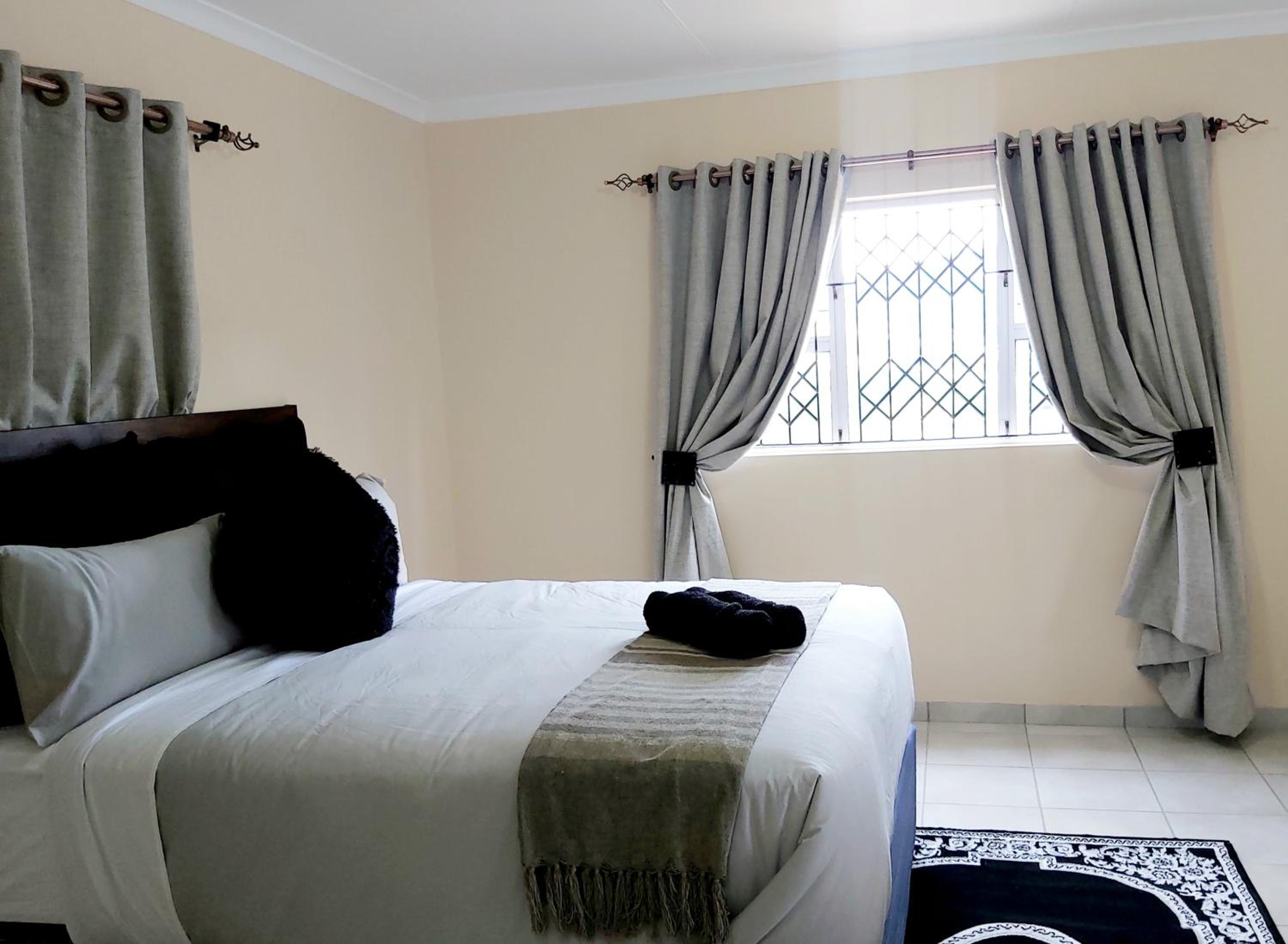 Deluxe Double Room with Shower photo 1