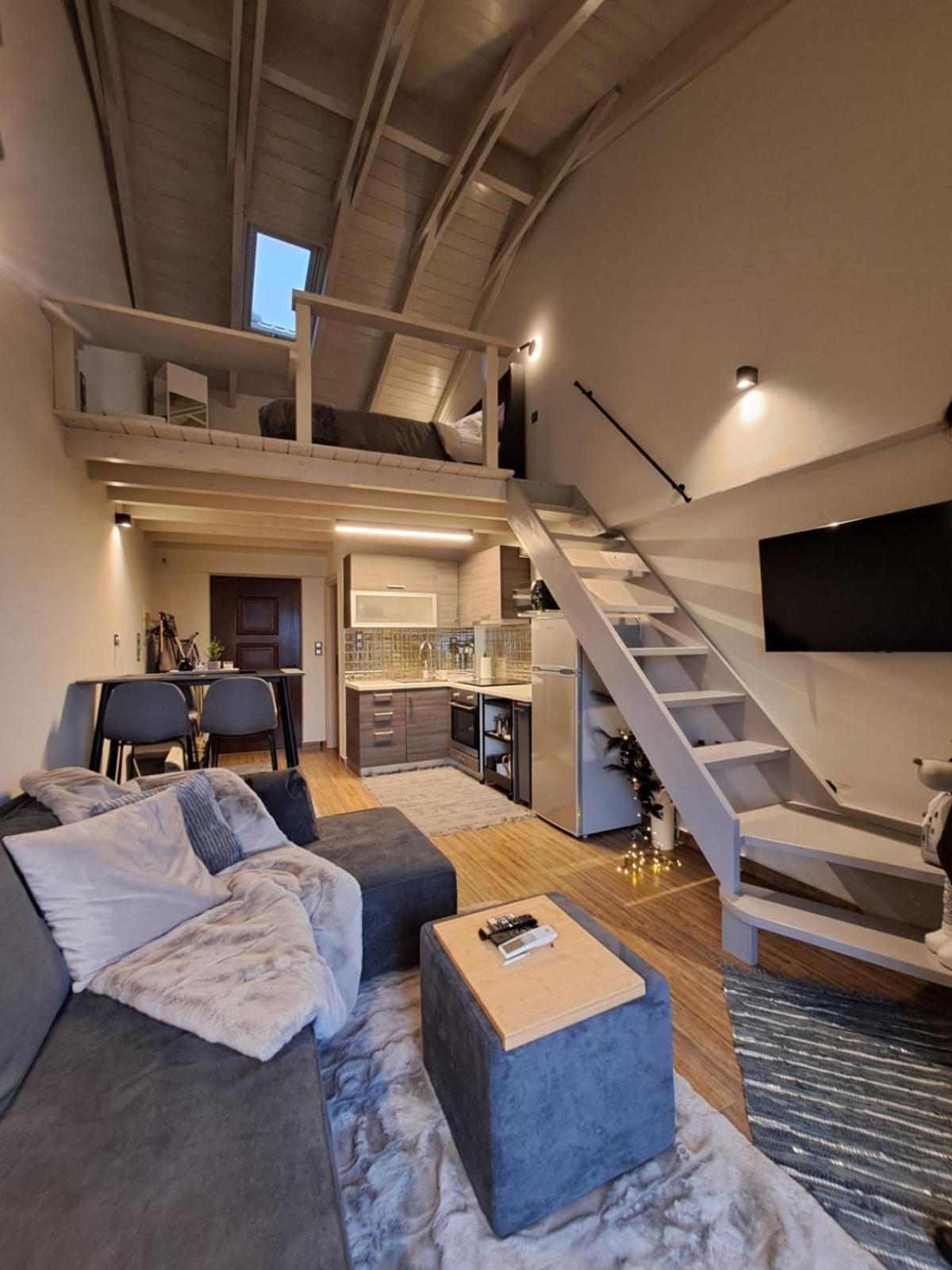 One-Bedroom Apartment photo 1