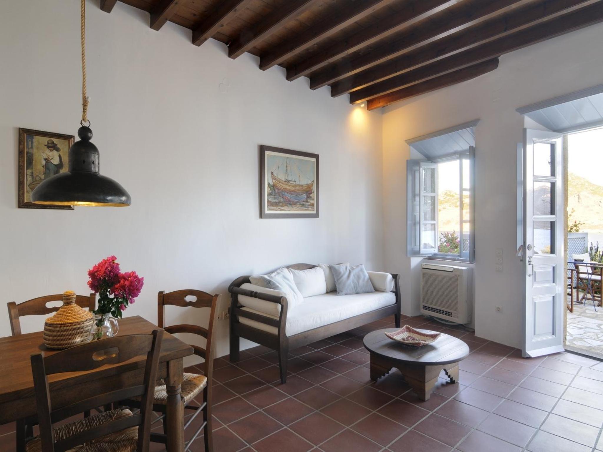 Deluxe One-Bedroom Apartment with Sea View photo 1