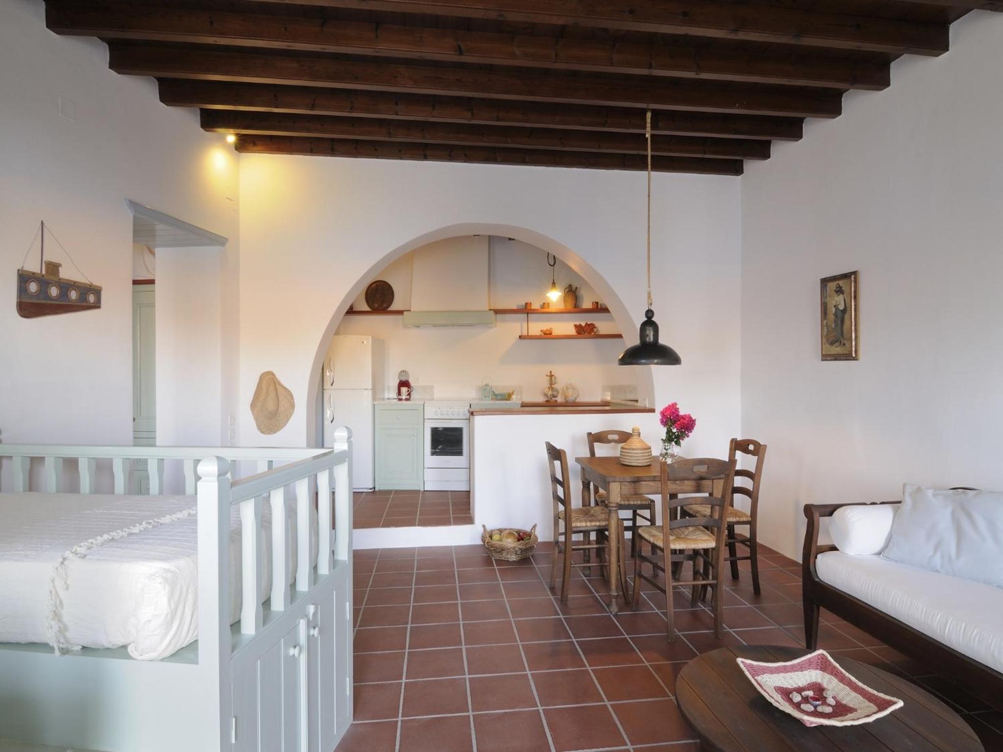 Deluxe One-Bedroom Apartment with Sea View photo 2