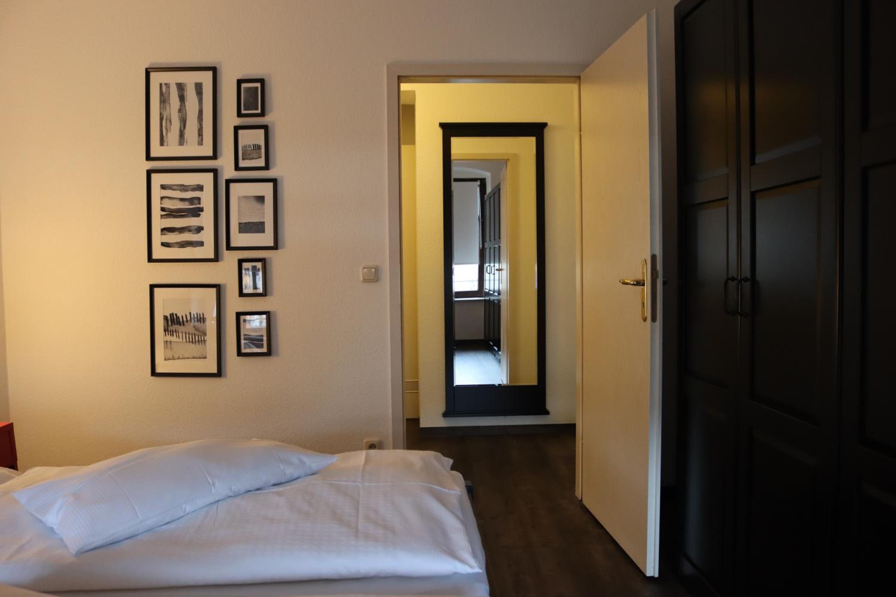 One-Bedroom Apartment photo 3
