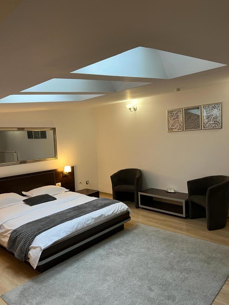 Studio Attic - Photo 8